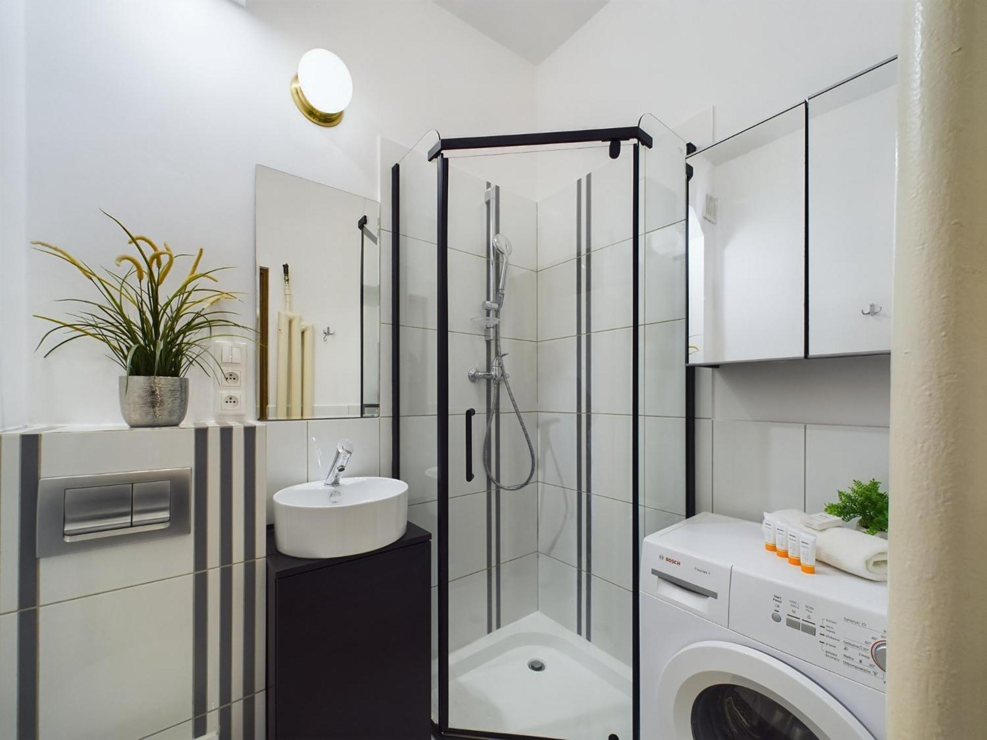 Aleja Jana Pawla Ii For 4 Guests With Air-conditioning By Renters Warsaw