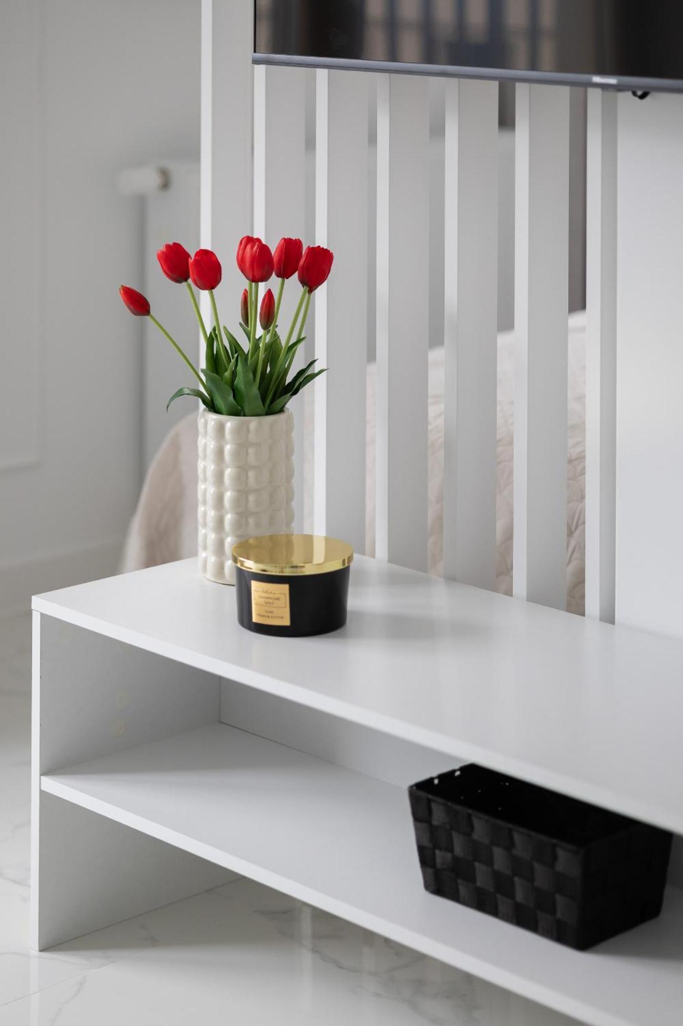 Air-conditioned Studio With Balcony By Renters