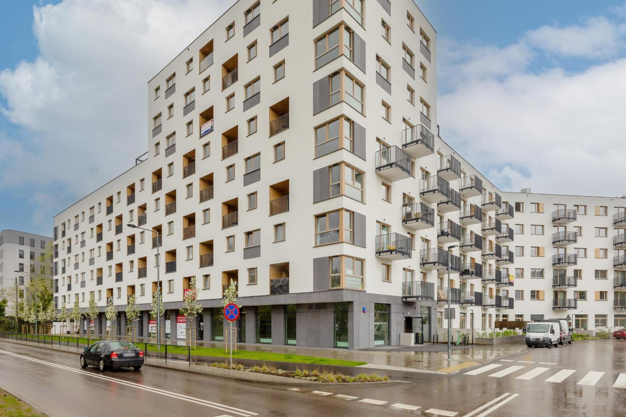 Air-conditioned Studio With Balcony By Renters *