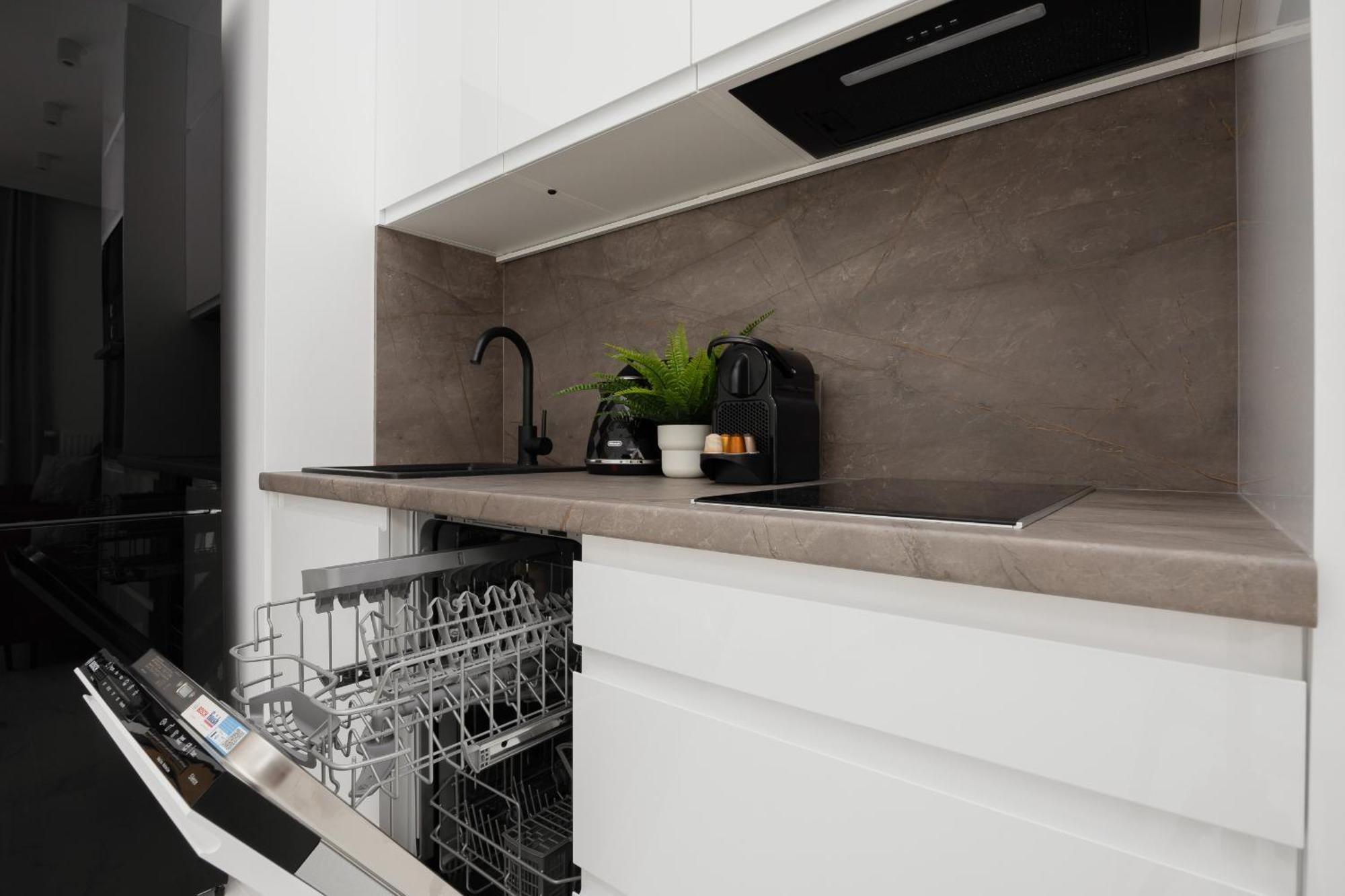 Air-conditioned Studio With Balcony By Renters Warsaw