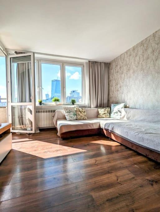 Apartment 2-rm. Skyline View. Center. Warsaw