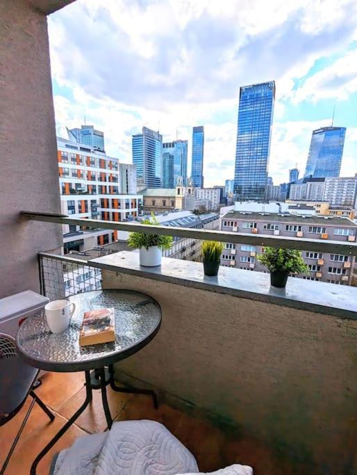2-rm. Skyline View. Center. * Warsaw