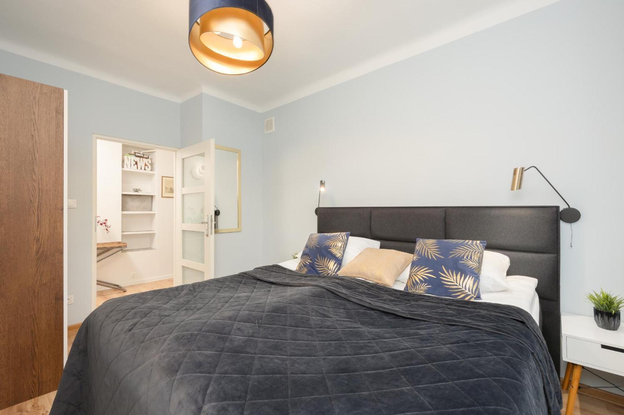 Family Unique For 4 People In Wola By Renters *