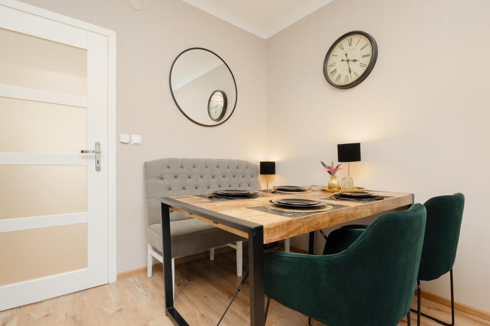 Family Unique For 4 People In Wola By Renters * Warszawa
