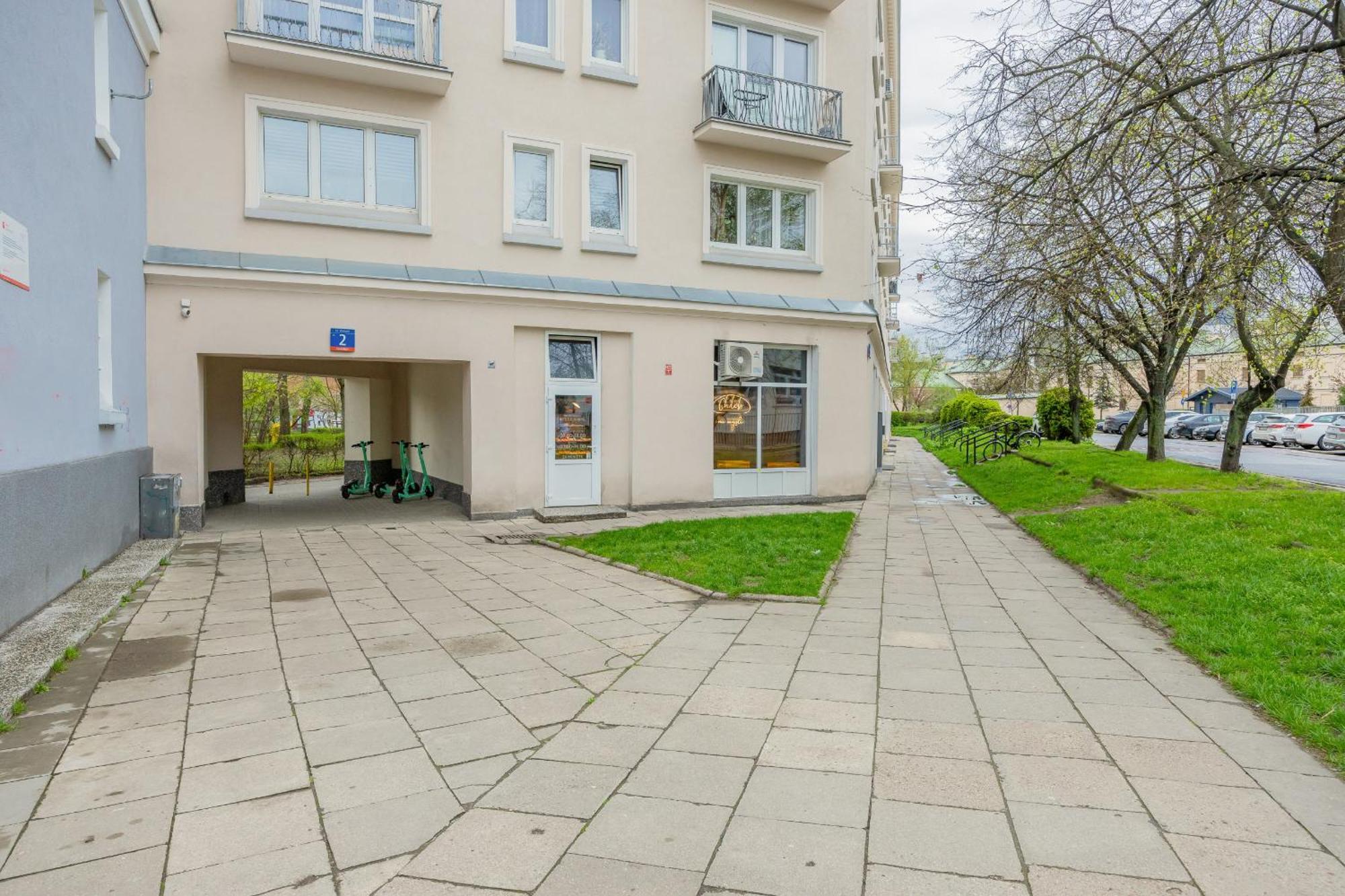 Family Unique For 4 People In Wola By Renters *