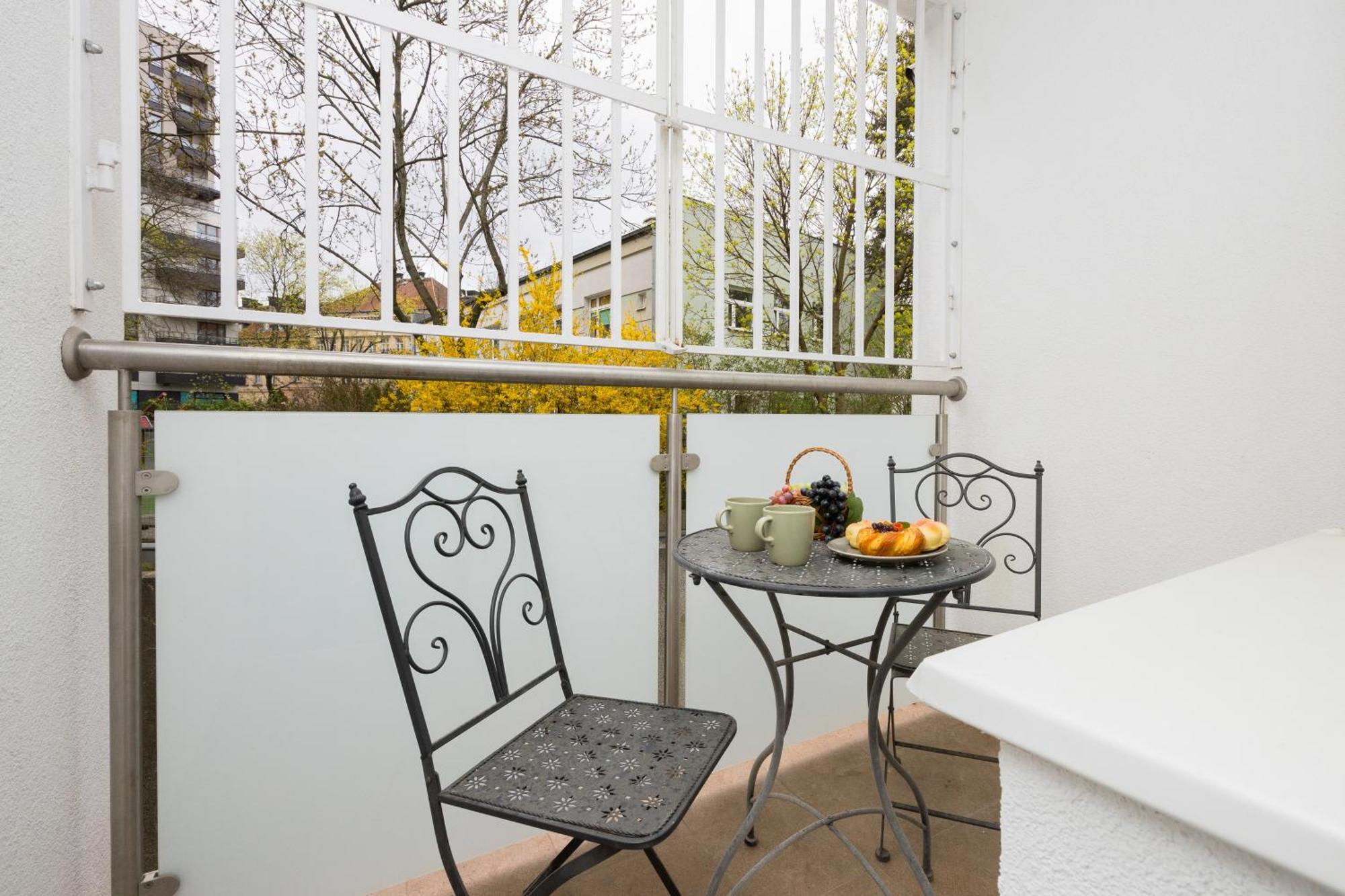 Apartment Schillera By Renters *