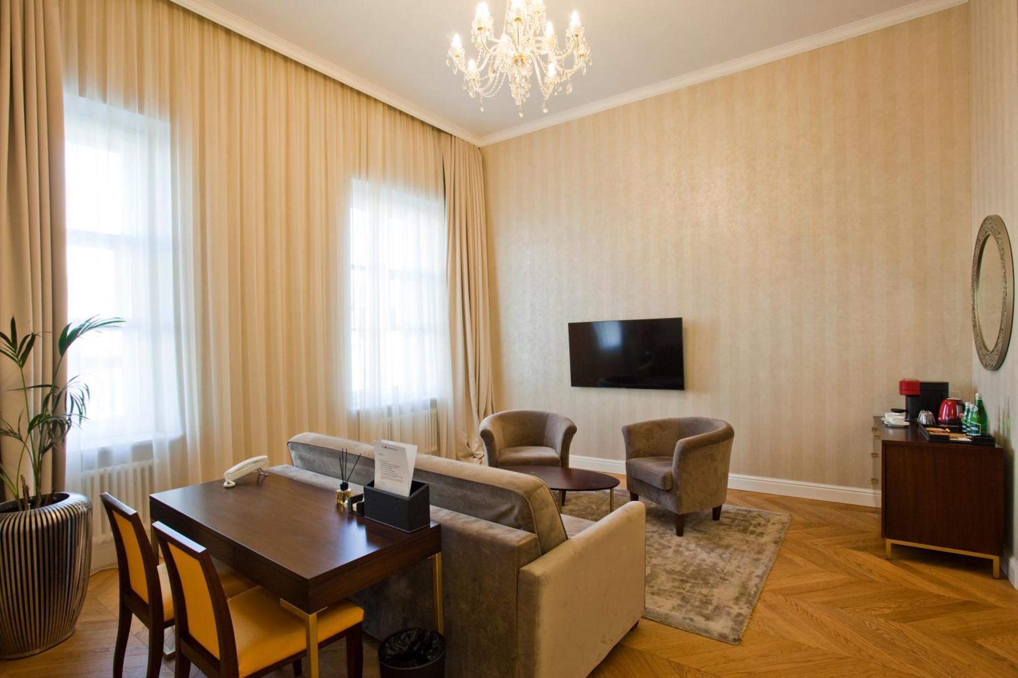 Hotel apartamentowy Tiffi Old Town Warszawa
