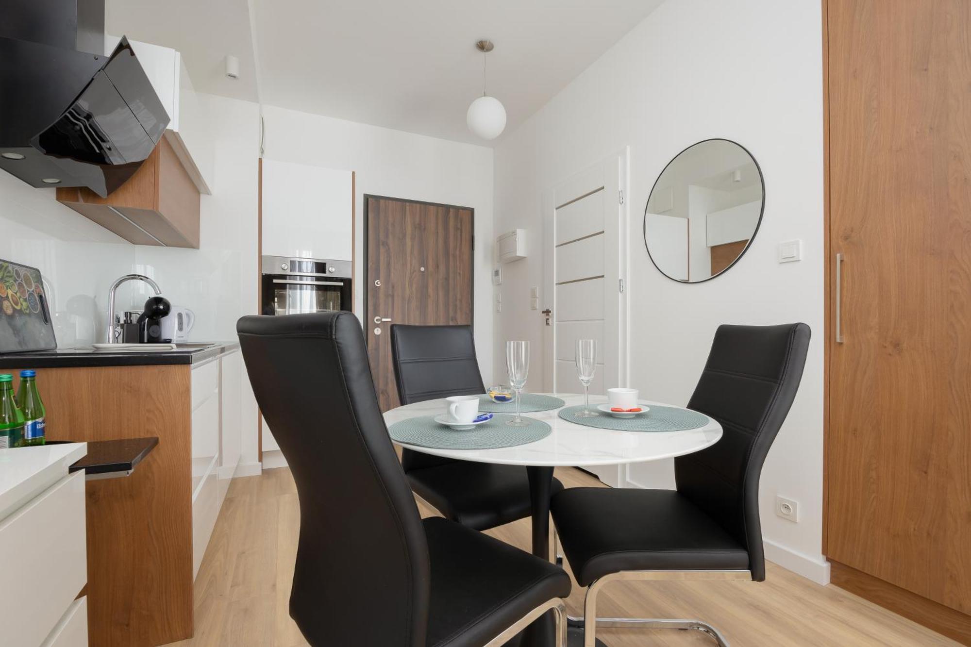 Apartment Sarmacka 27 2 - Medicover/paley Warsaw