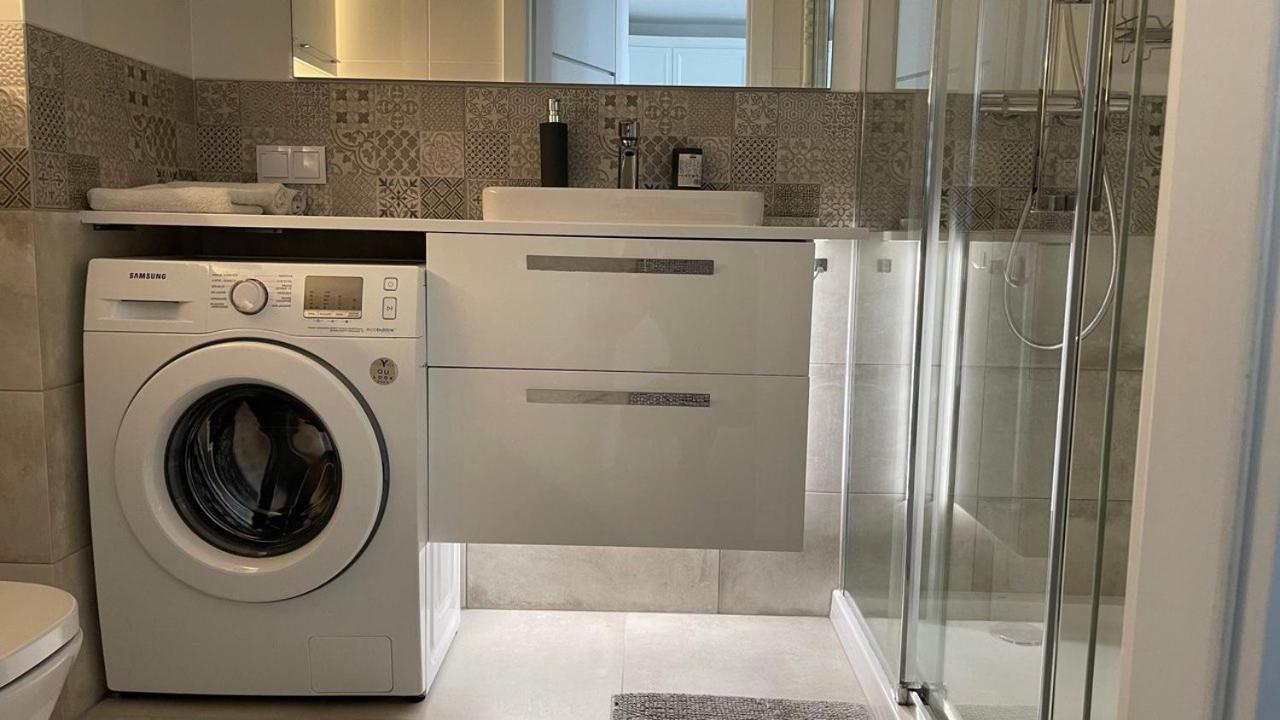 2-room On Wola, Bright And Cozy * Warszawa