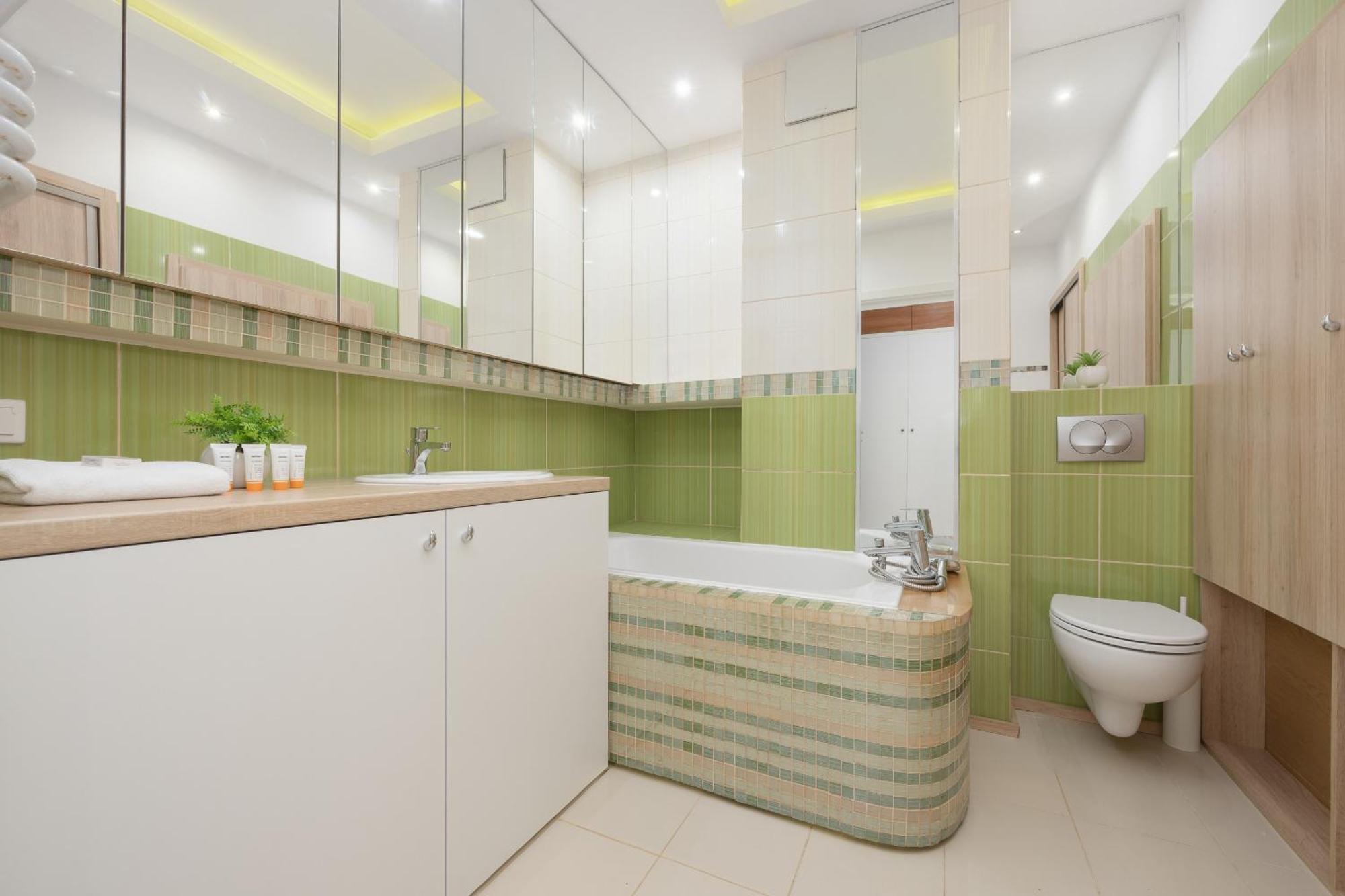 Beautiful With Spacious Terrace By Renters Warsaw