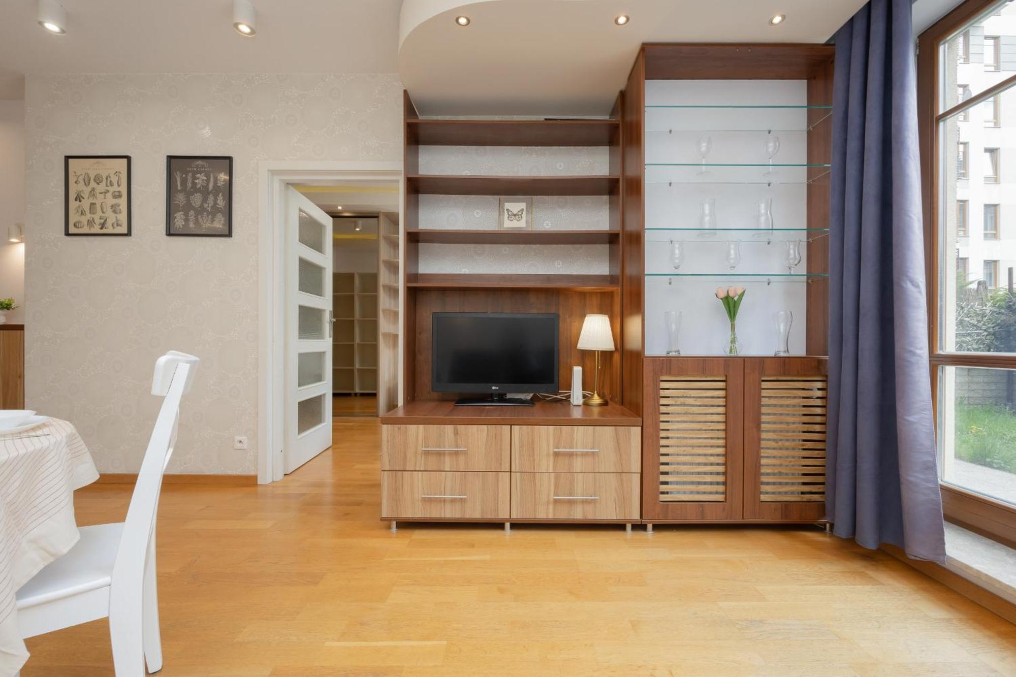 Apartment Beautiful With Spacious Terrace By Renters