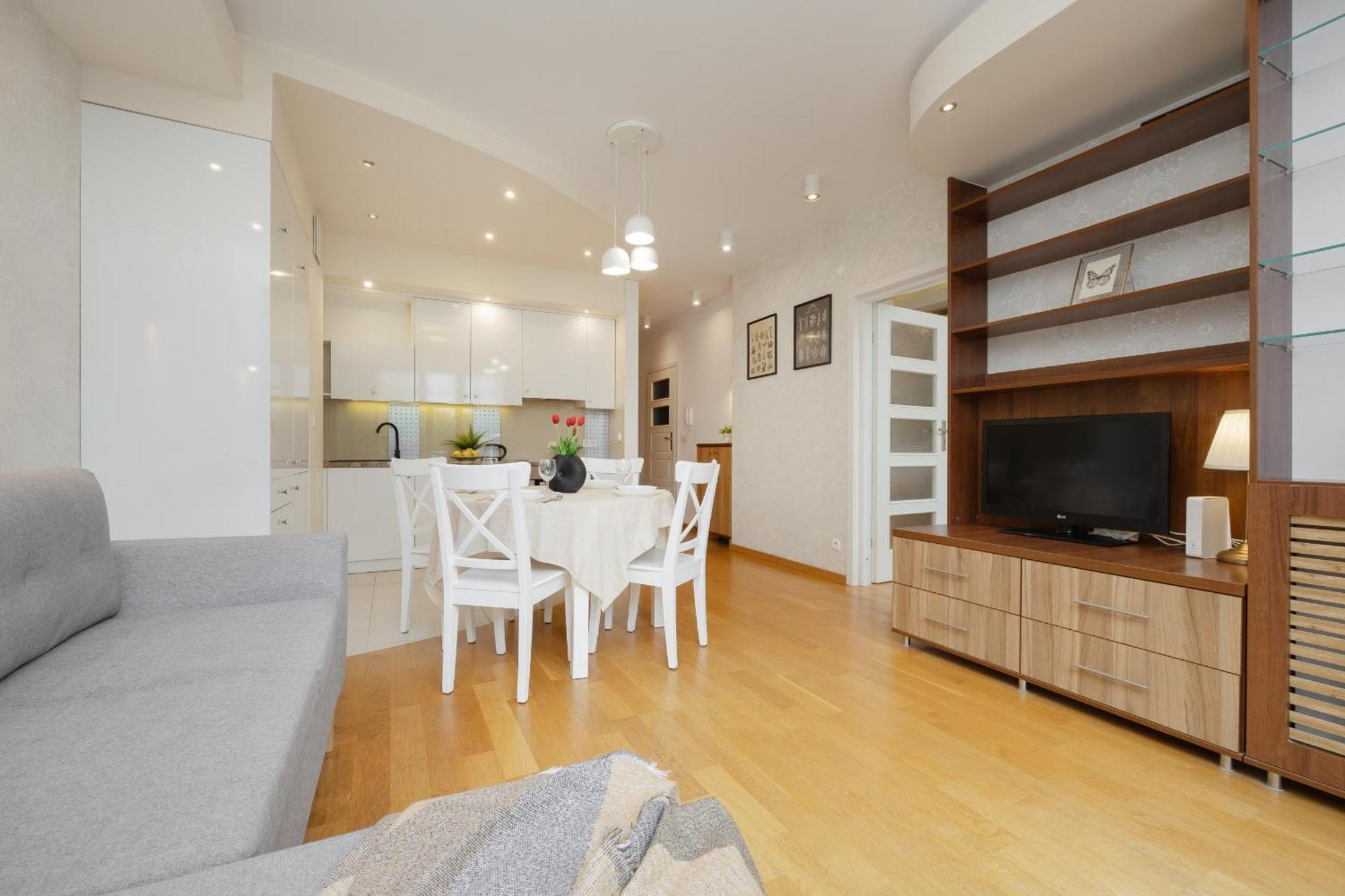 Beautiful With Spacious Terrace By Renters