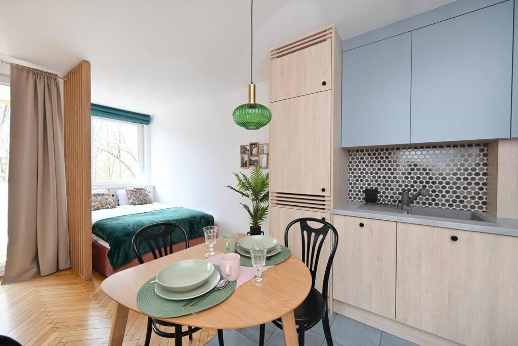 Powisle Solec Centre! Private Parking Apartment Warsaw