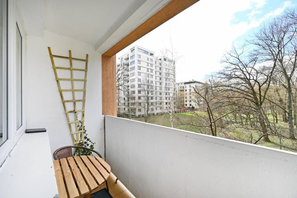 Apartment Powisle Solec Centre! Private Parking Warsaw