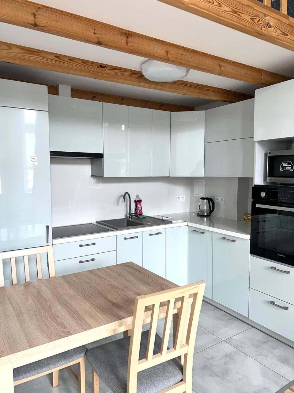 Stylish In The Centre -by Hik Apartment