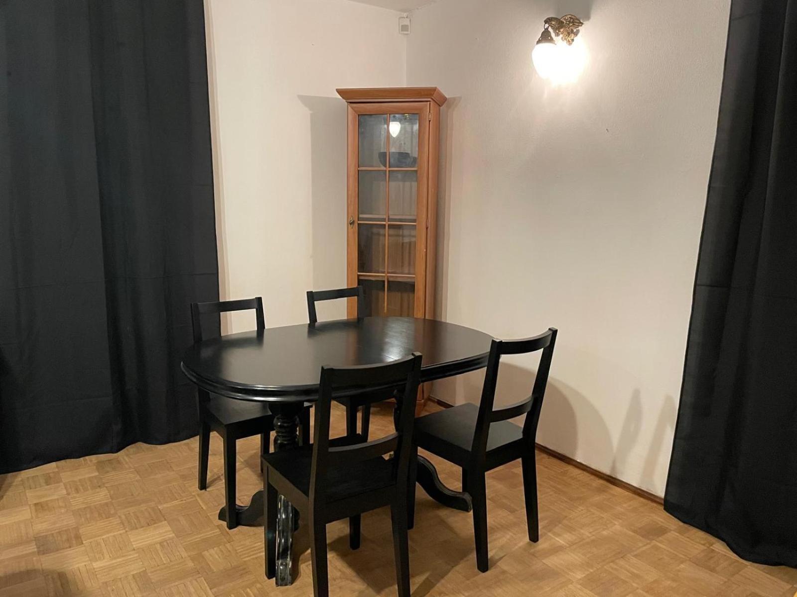 Cozy With A Private Yard Apartment Warsaw