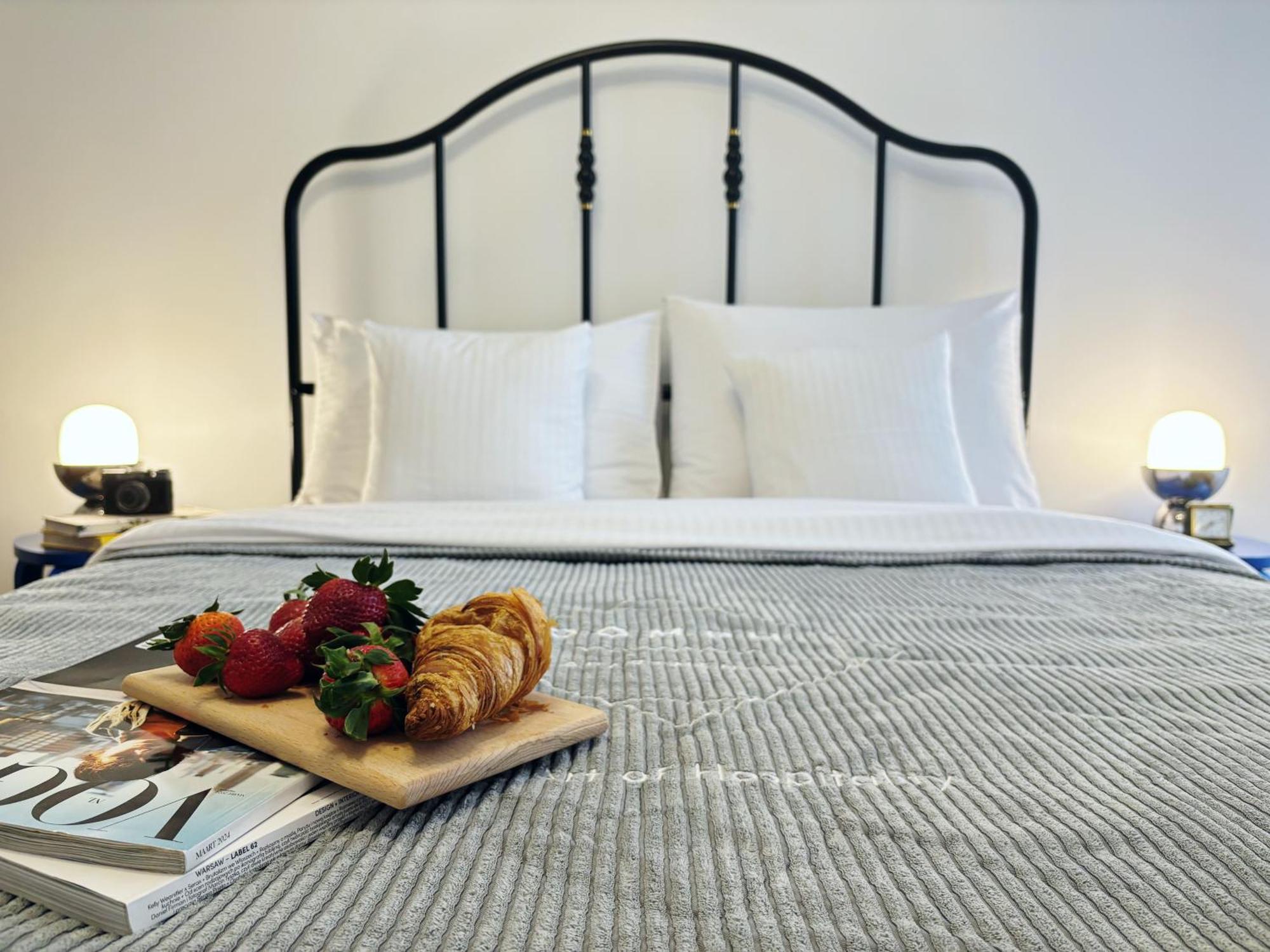 Oomph Urban Oasis 1br Escape Warsaw