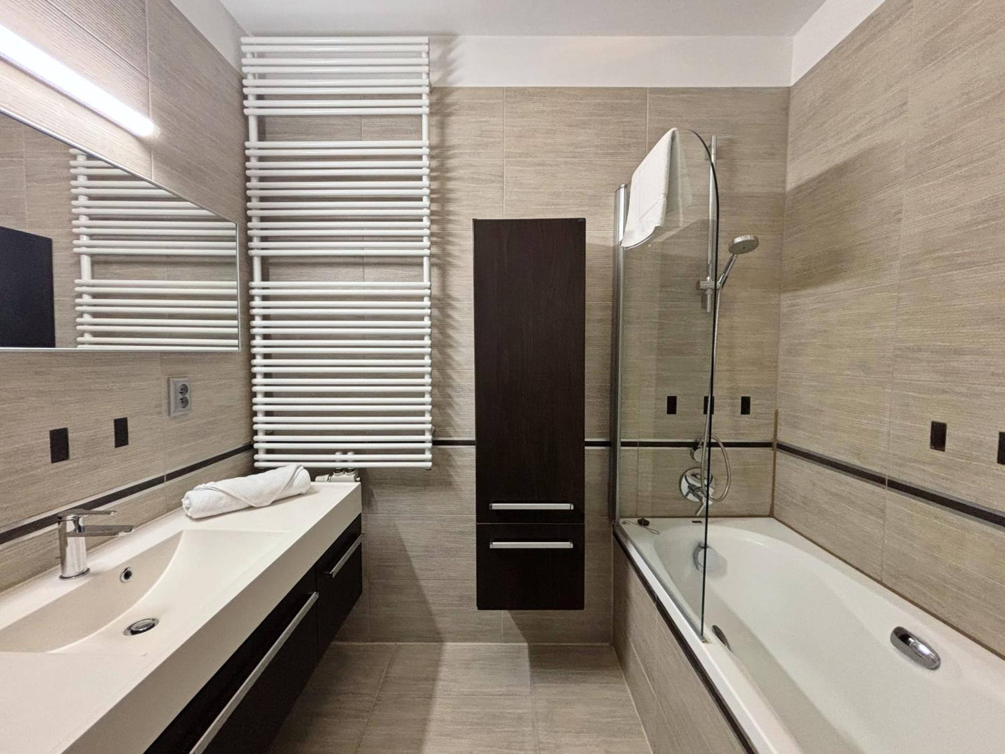 Oomph Urban Oasis 1br Escape * Warsaw