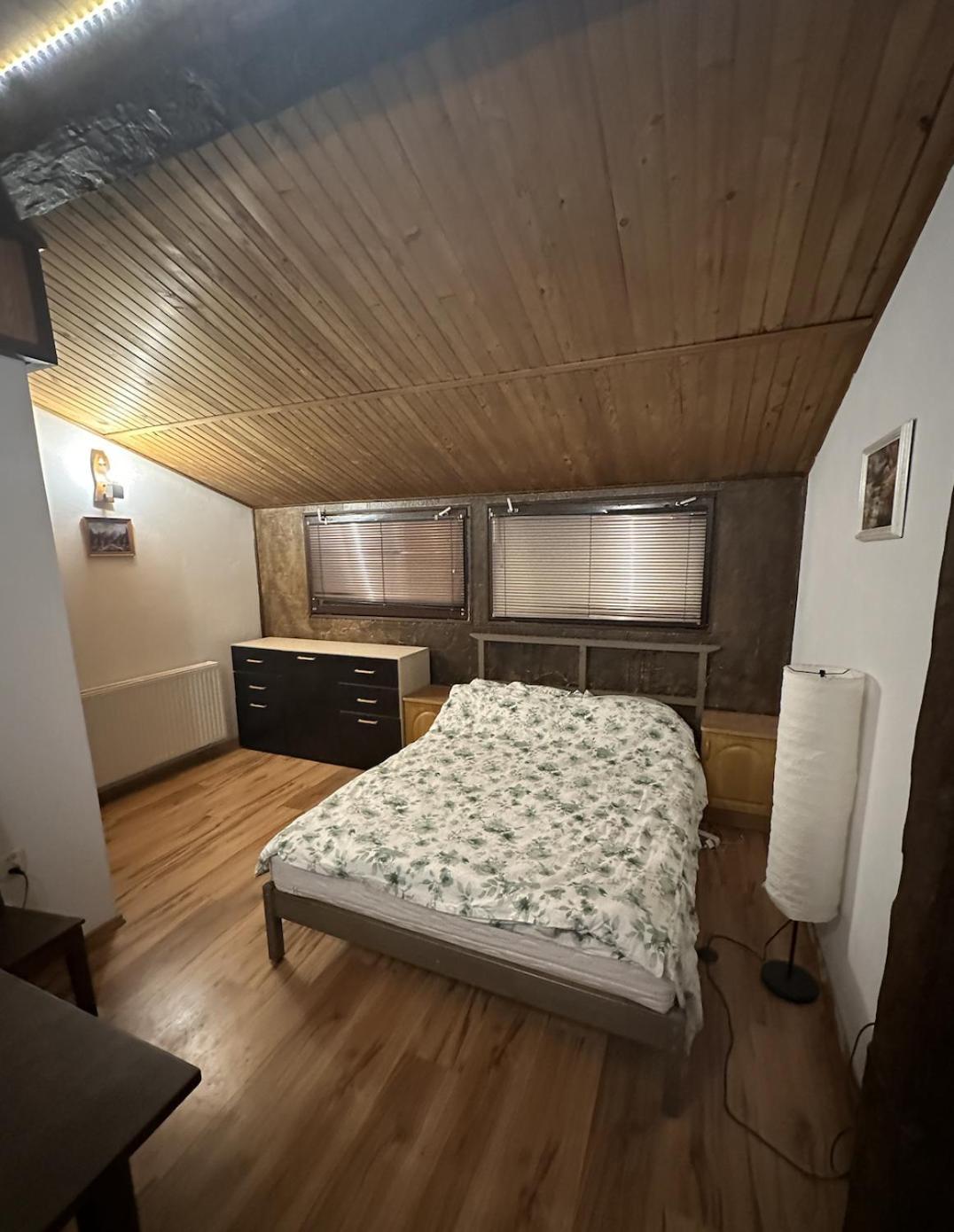 Cozy With A Private Yard Apartamento