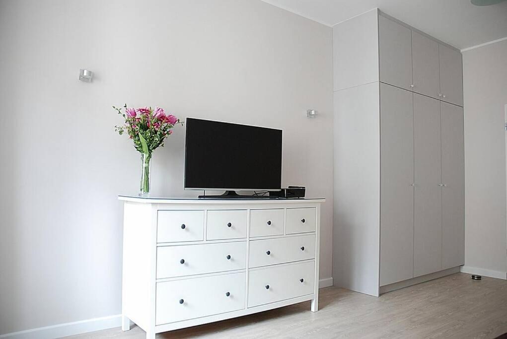 Apartment Superapart Podwale 9 Unique, Step Into Tranquility And Relaxation Warsaw