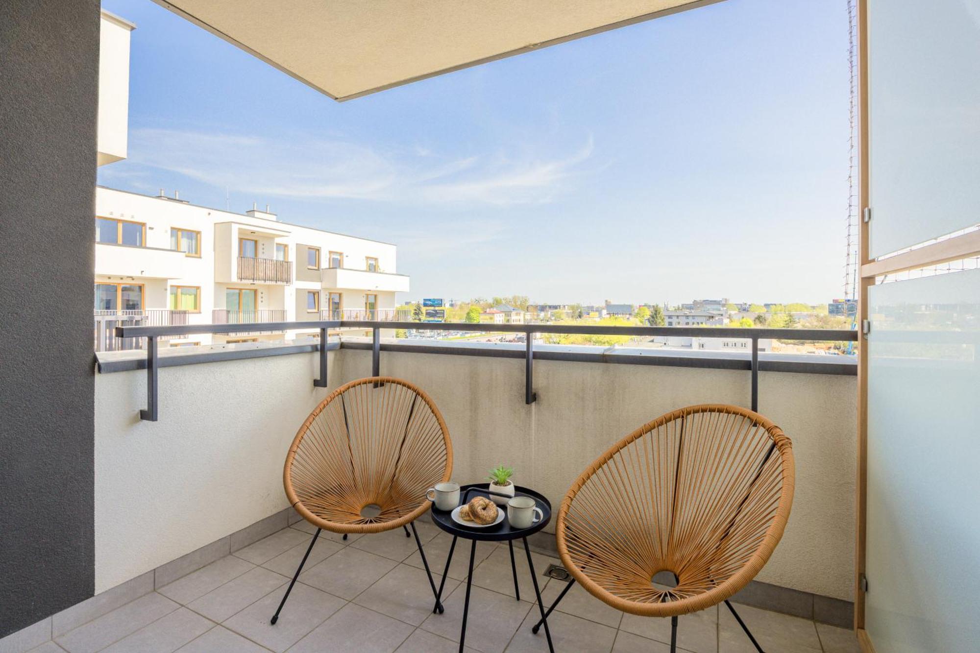 Stylish Glam Przedpole In By Renters Apartamento