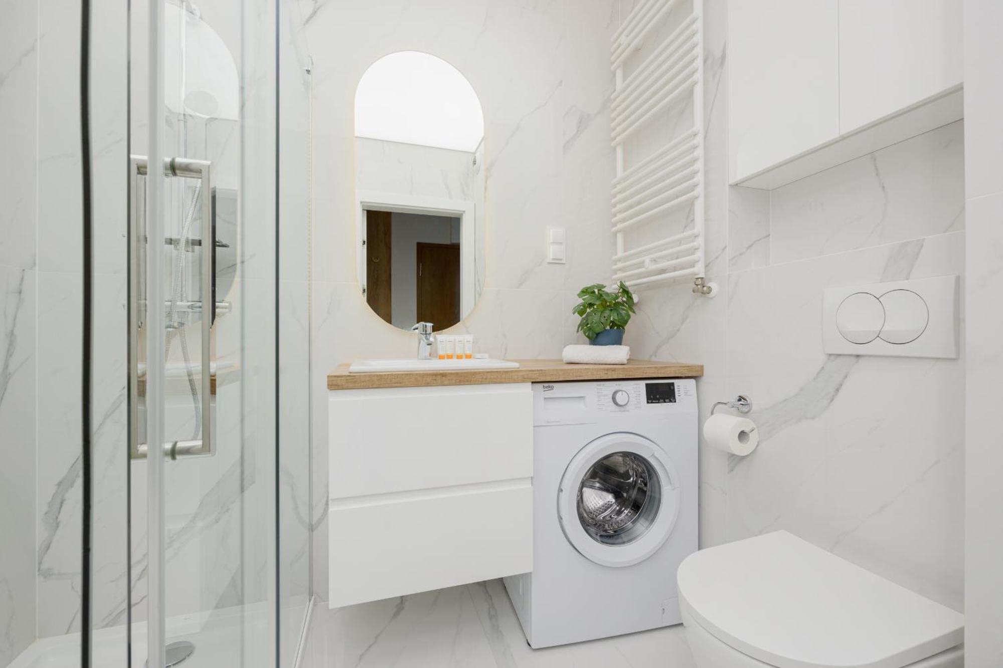 Stylish Glam Przedpole In By Renters Apartamento *