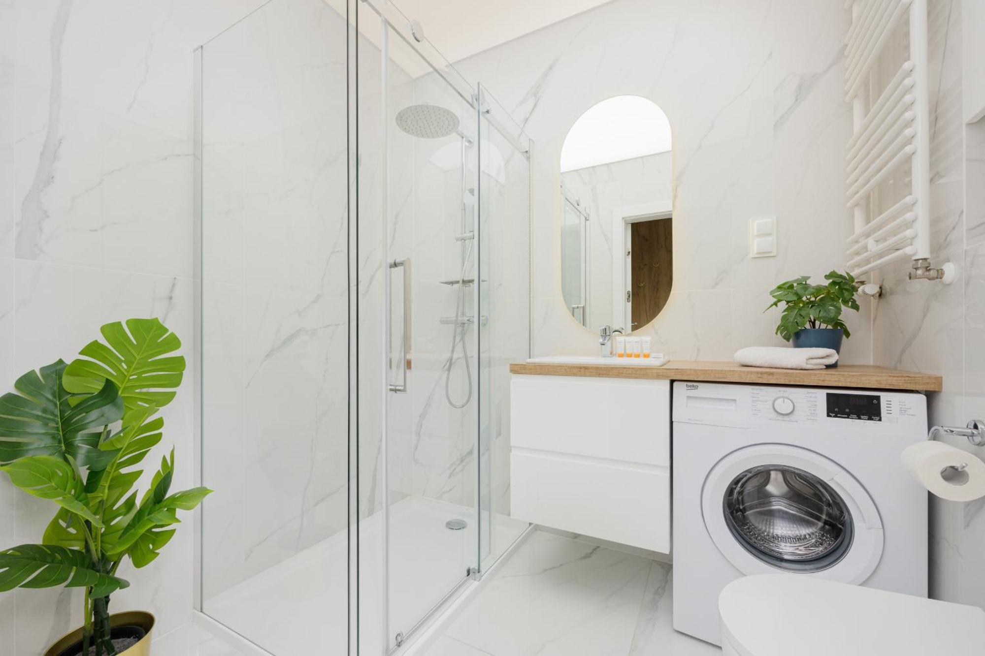 Stylish Glam Przedpole In By Renters Varsóvia