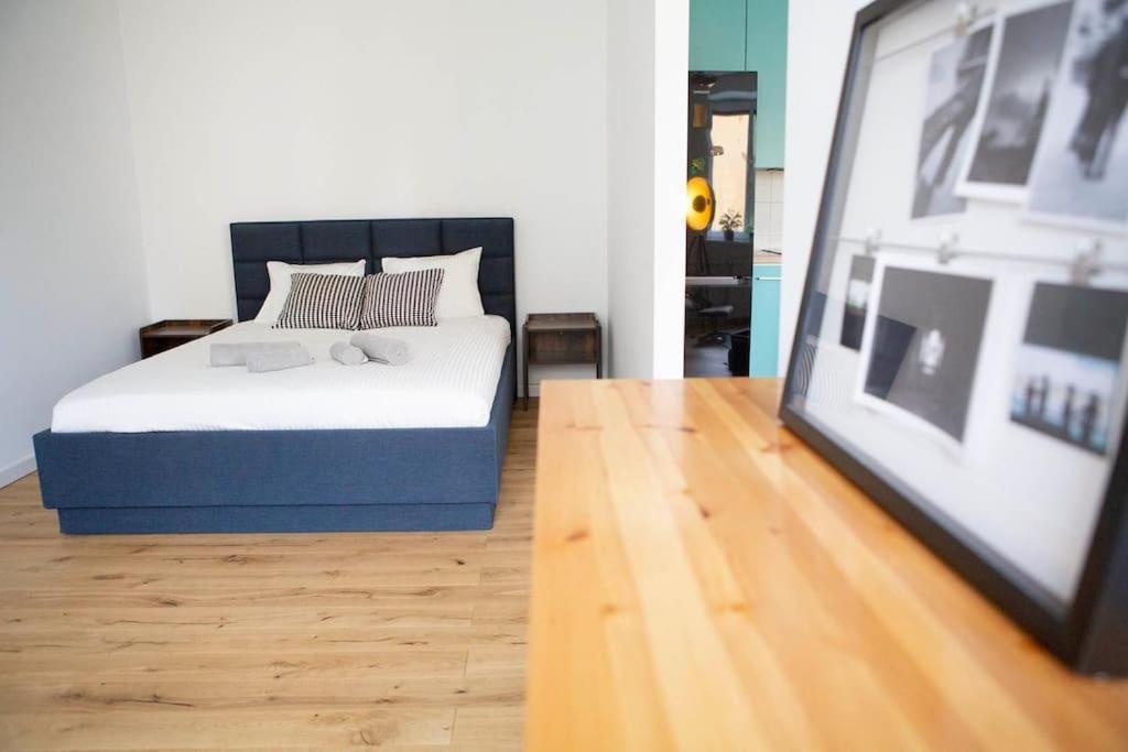 Studio In Wola Apartment *