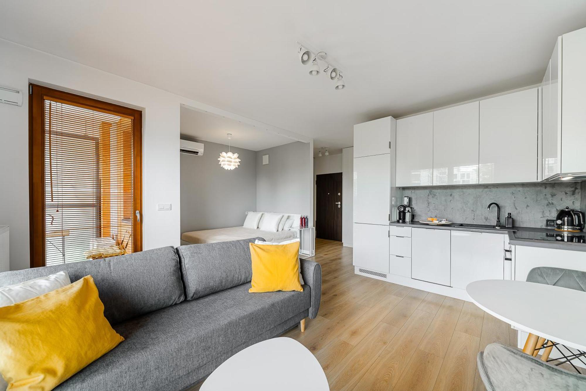 Cozy Family With Balcony Near Zlote Tarasy * Warschau