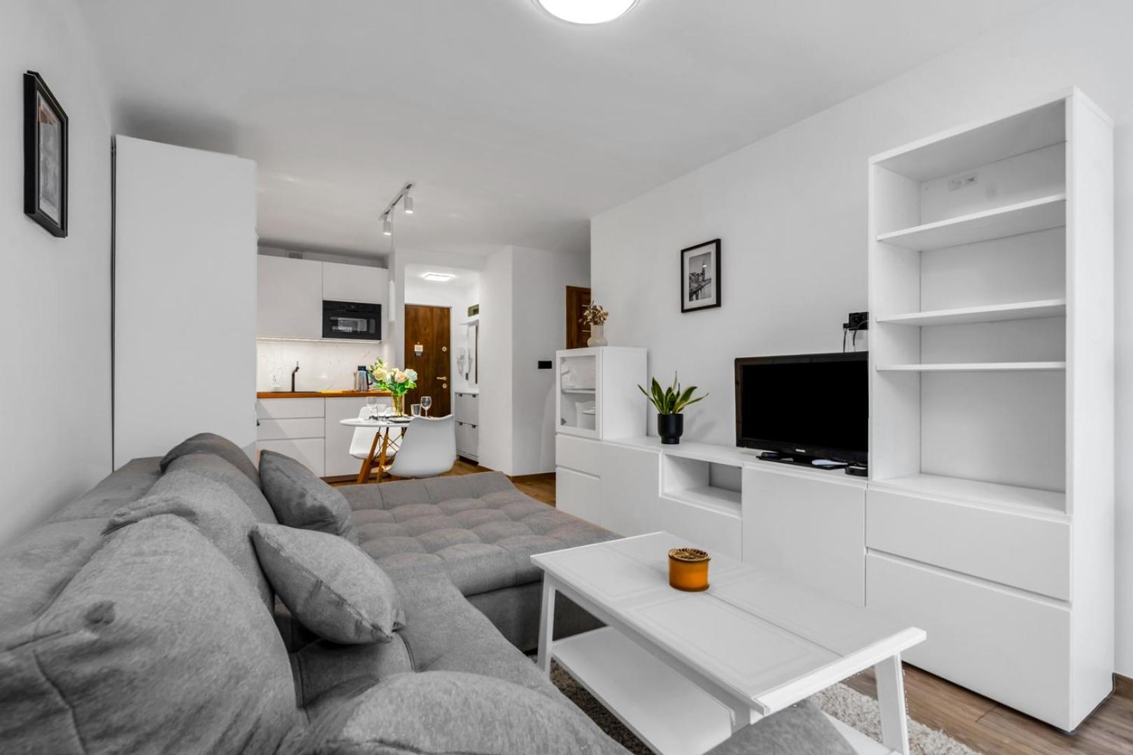 Downtown - Workspace, Park & Metro Nearby - Rentujemy Warsaw