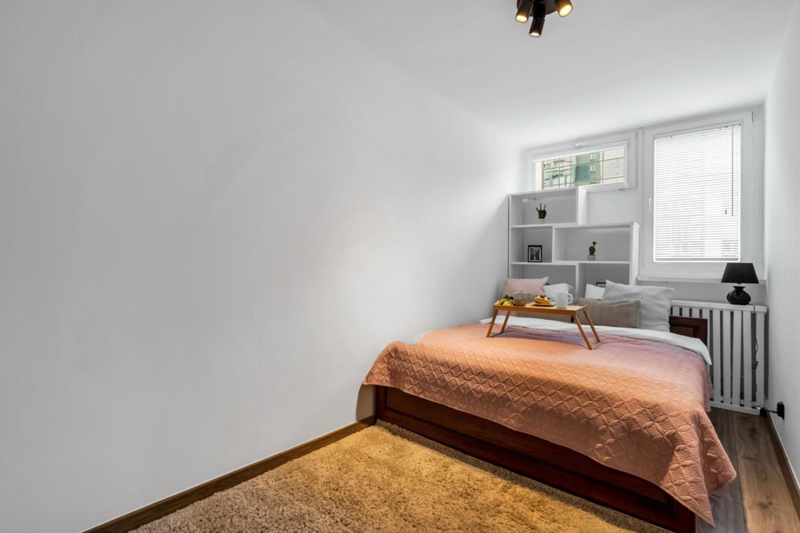 Downtown - Workspace, Park & Metro Nearby - Rentujemy Warsaw