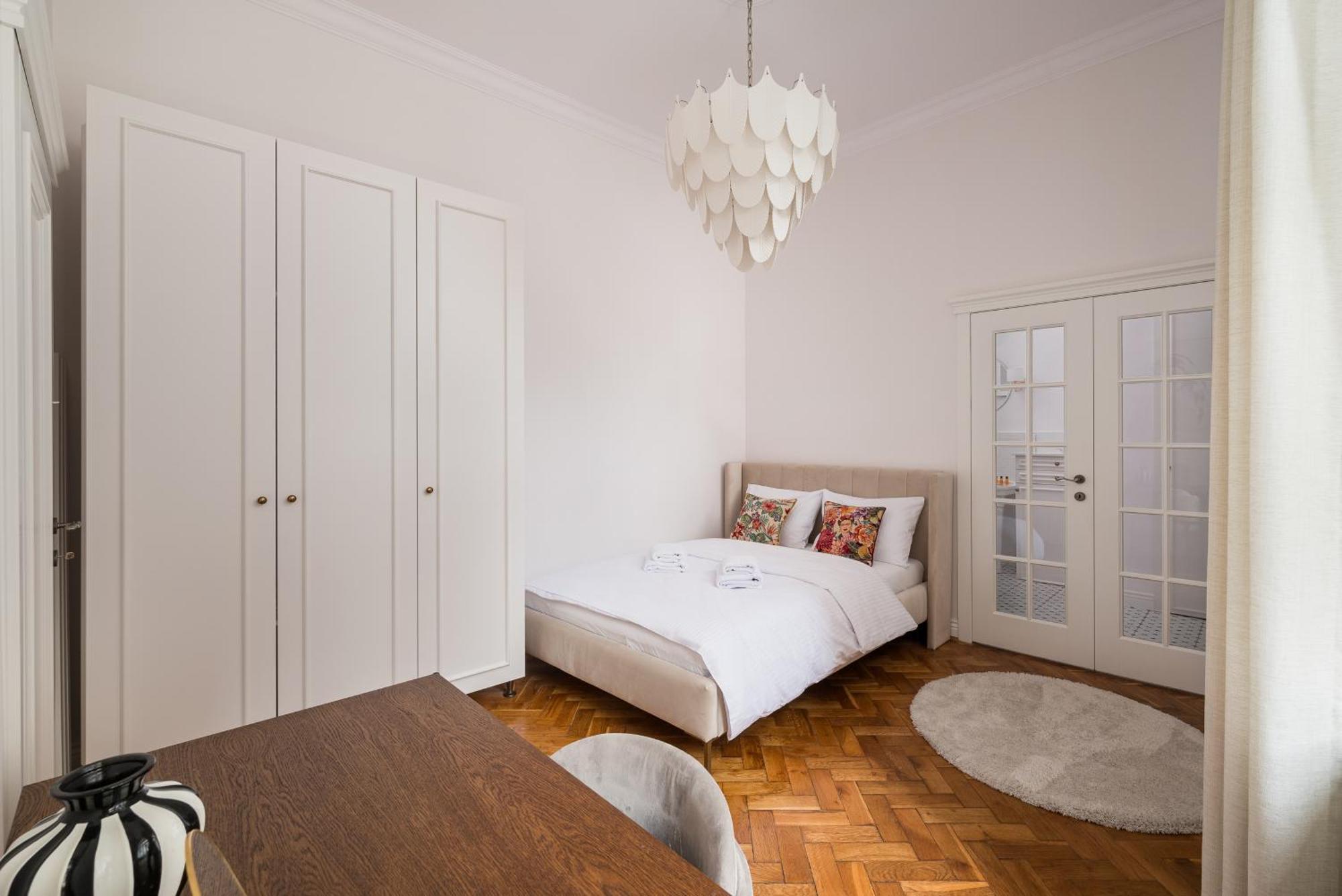 Wilcza City Centre Premium Apartment Warsaw