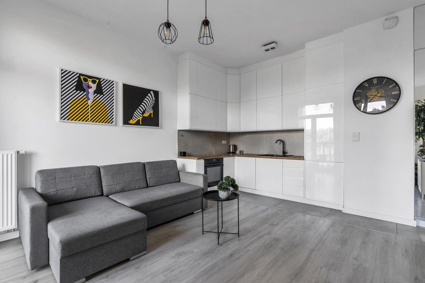 Apartment Rydygiera - For 4p, View, Balcony, Shopping Mall Nearby - By Rentujemy Warsaw