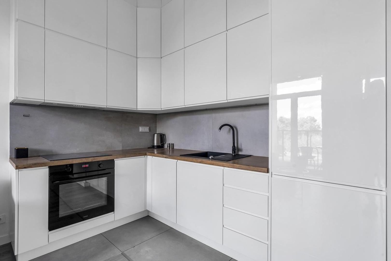 Rydygiera - For 4p, View, Balcony, Shopping Mall Nearby - By Rentujemy Apartment Warsaw