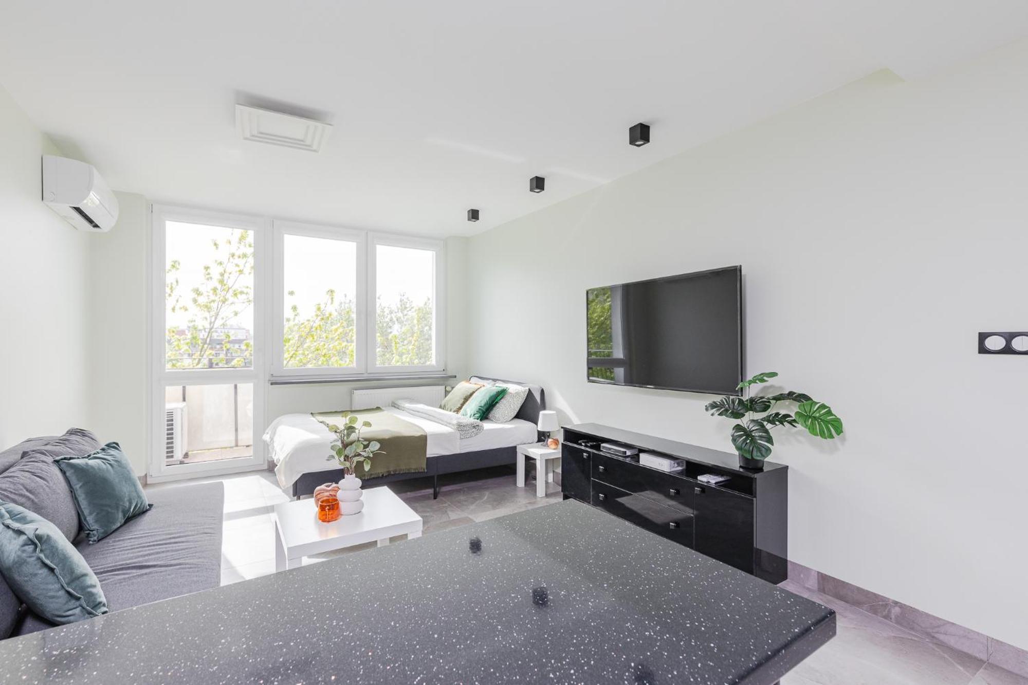 Superapart Saska 48a, Sleek 6th-floor With Balcony & Elevator Access * Warszawa