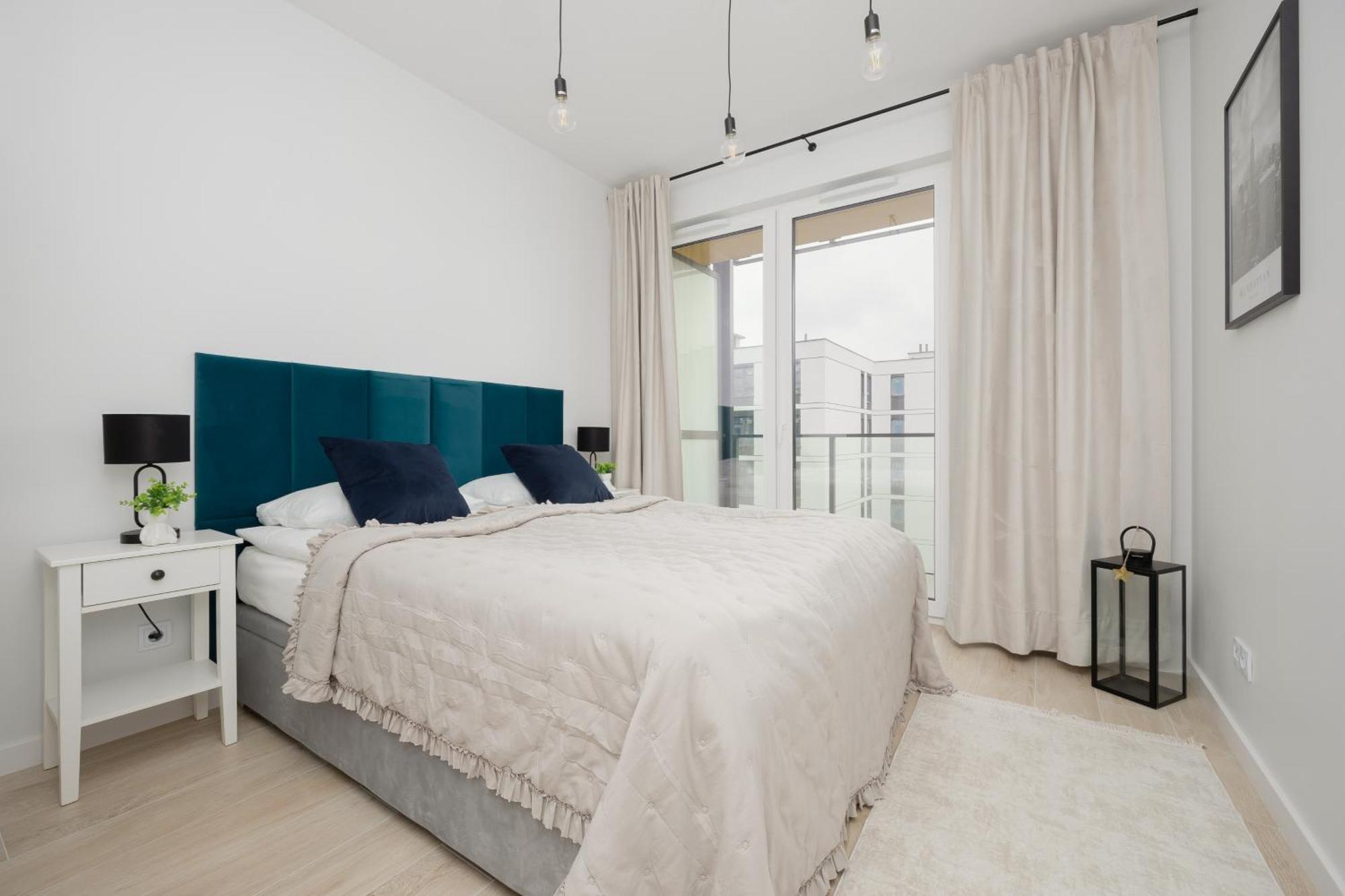 Stylish With Parking By Renters *