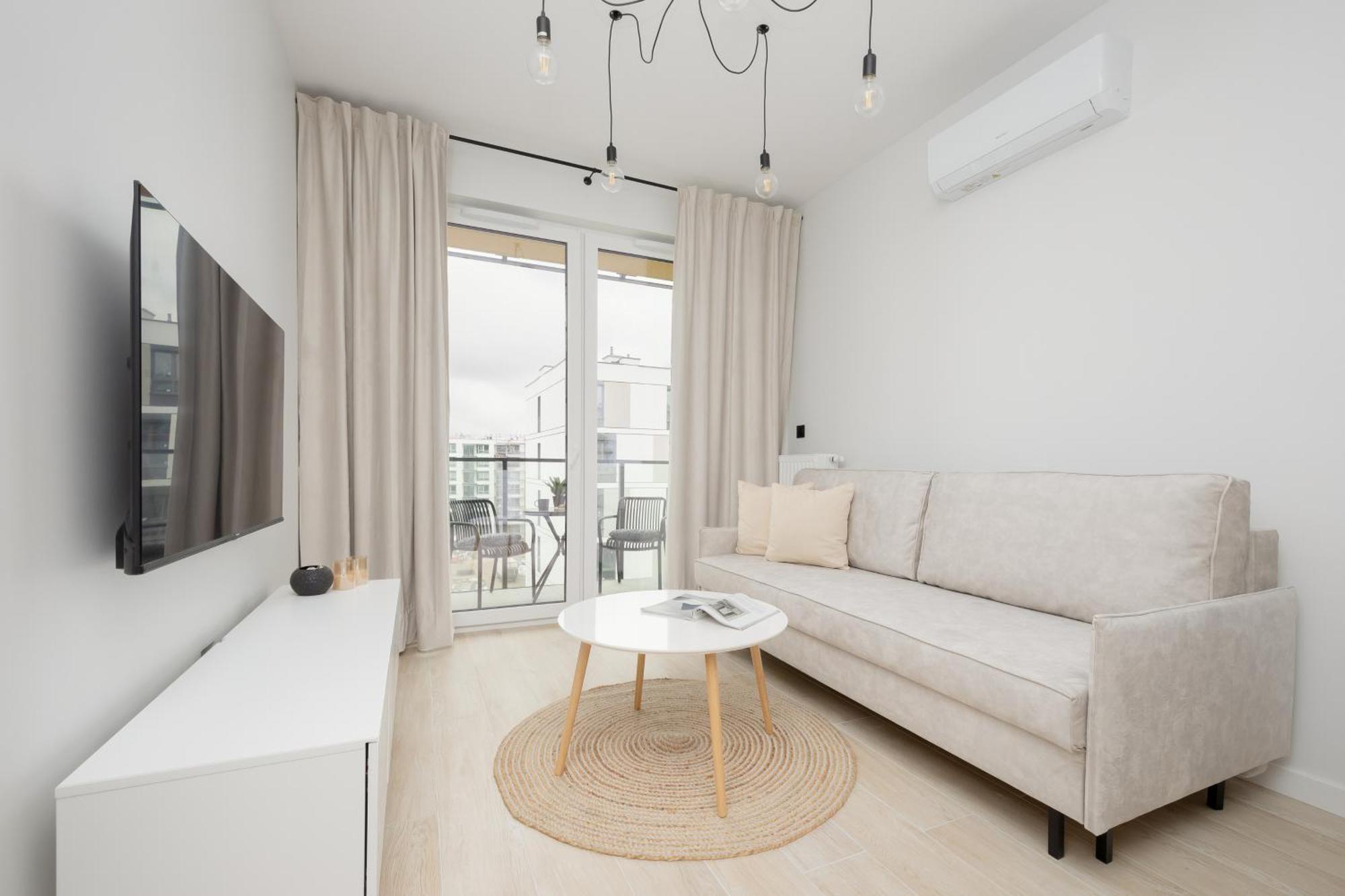 Stylish With Parking By Renters Apartment Warsaw