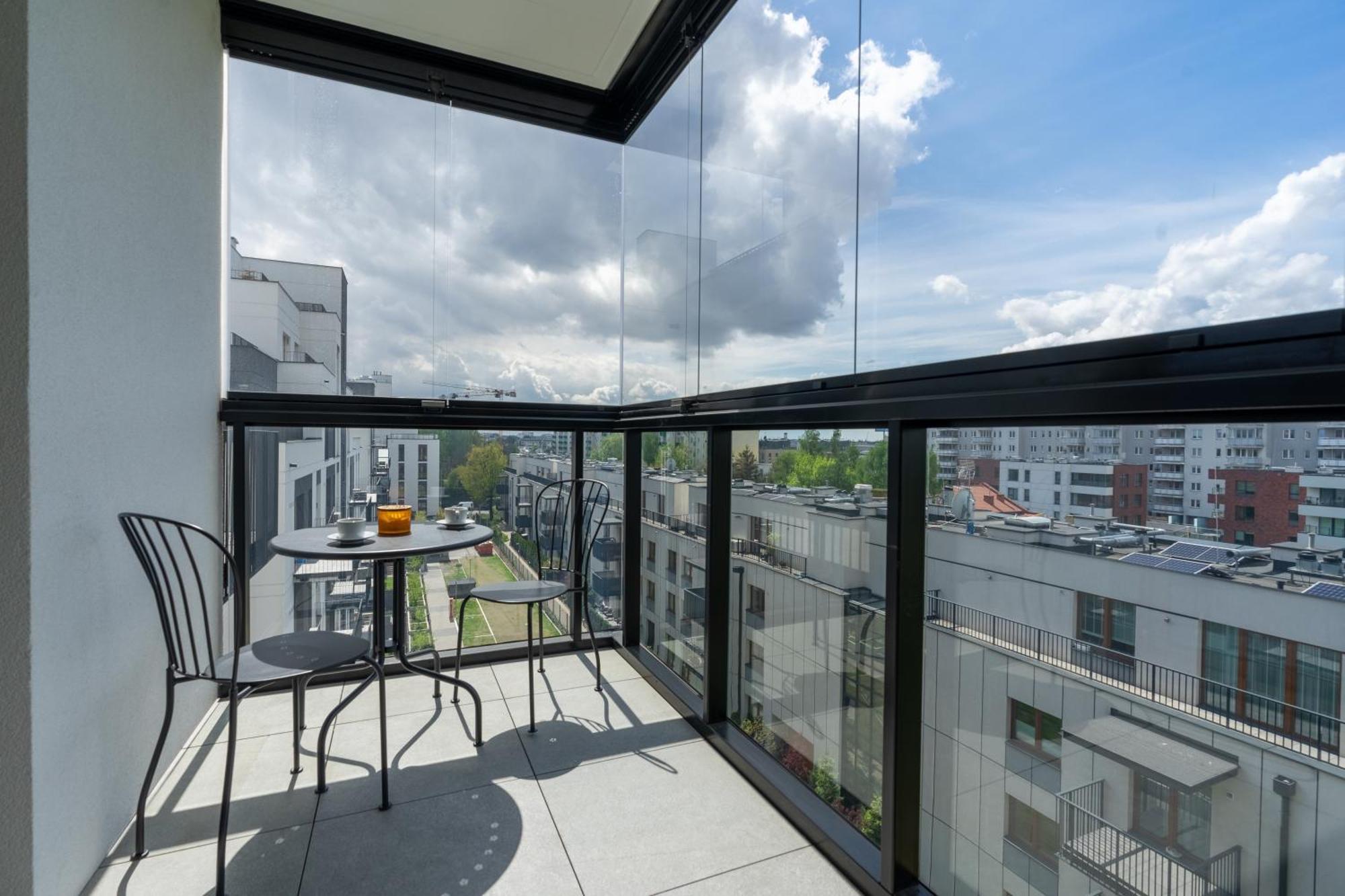 Apartment Bemowo - Parking, Balcony & Workspace - By Rentujemy