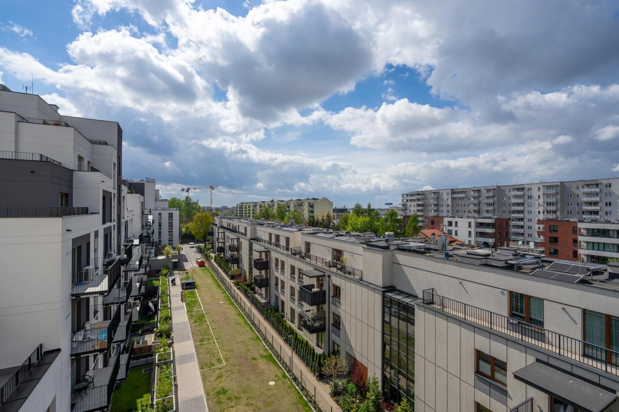 Bemowo - Parking, Balcony & Workspace - By Rentujemy Apartment *