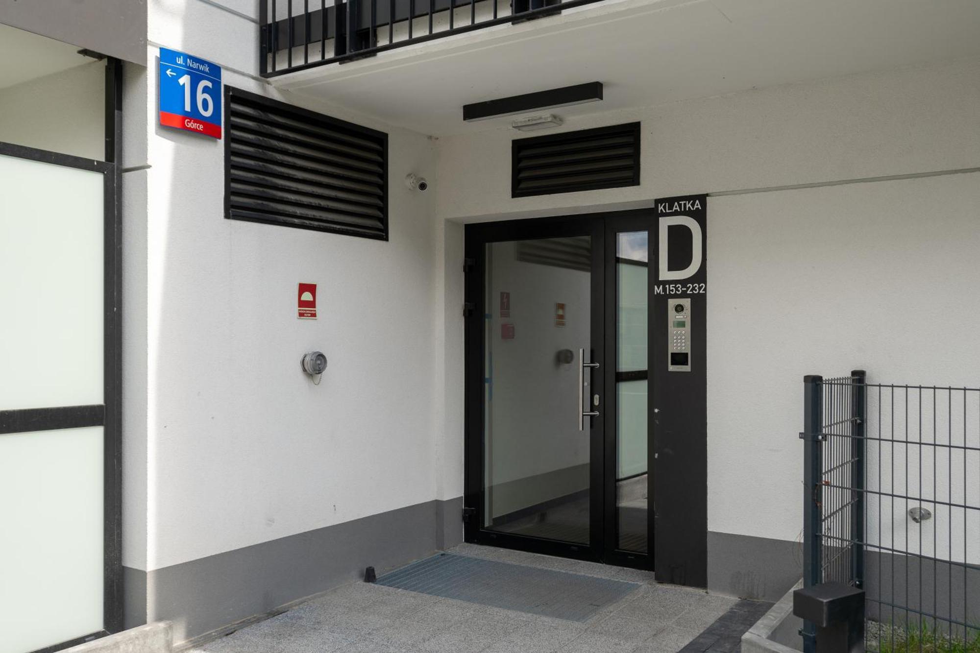 Bemowo - Parking, Balcony & Workspace - By Rentujemy * Warschau