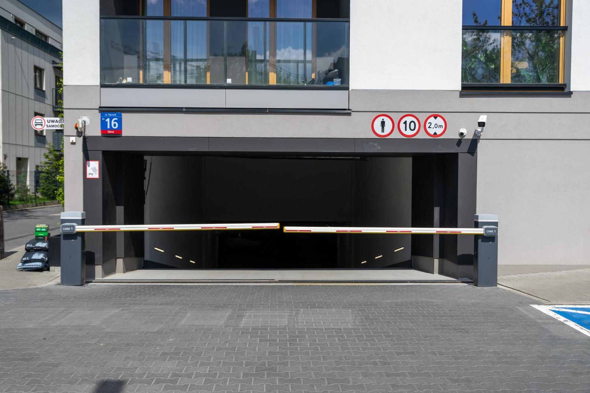 Apartment Bemowo - Parking, Balcony & Workspace - By Rentujemy *