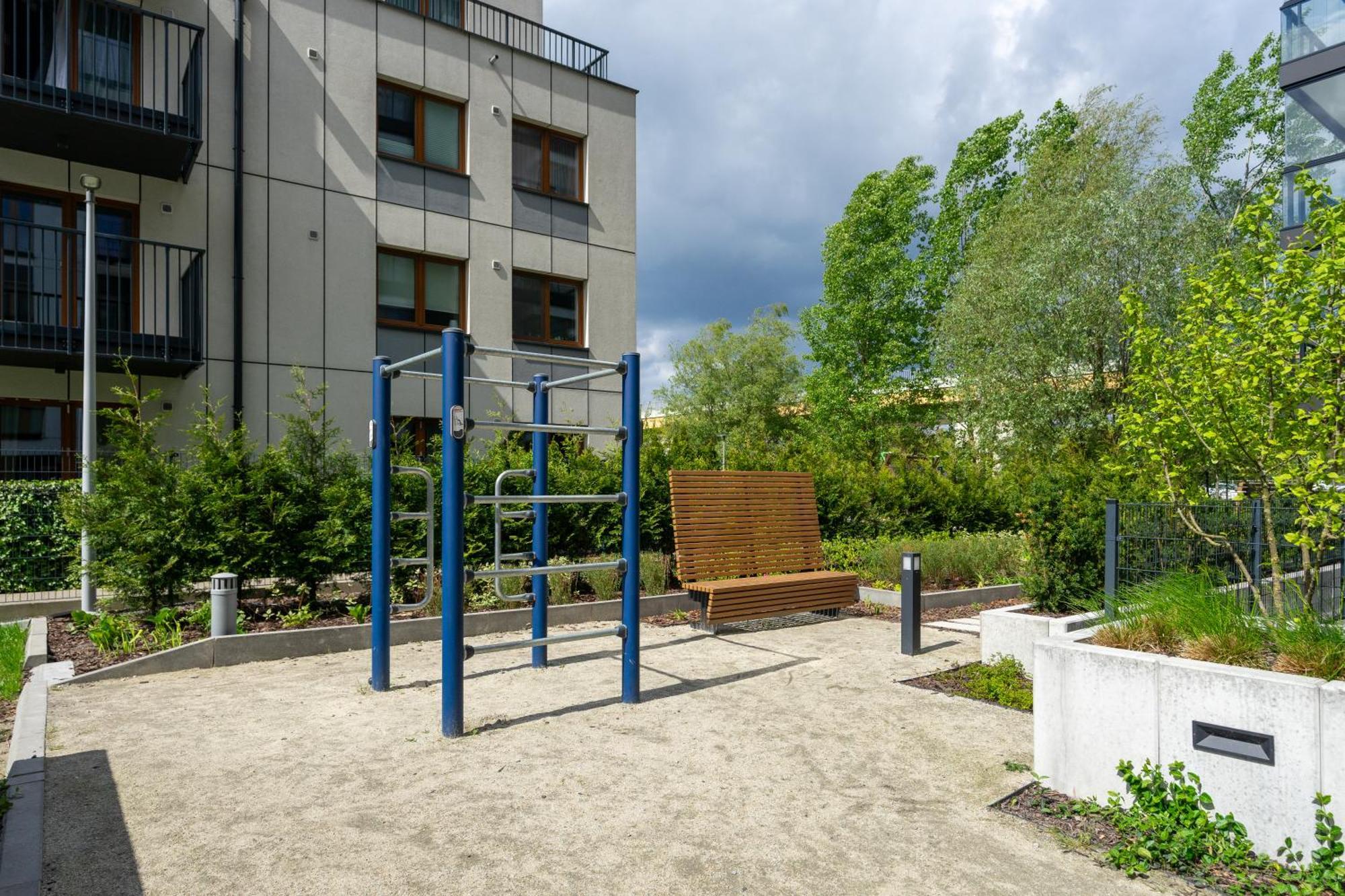 Bemowo - Parking, Balcony & Workspace - By Rentujemy * Warschau