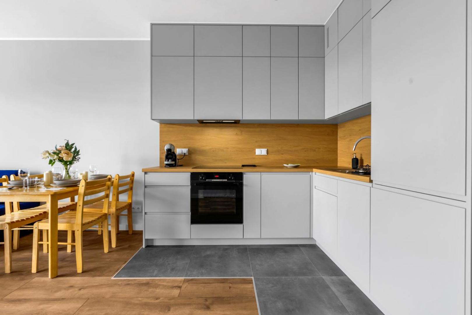 Bemowo - Parking, Balcony & Workspace - By Rentujemy