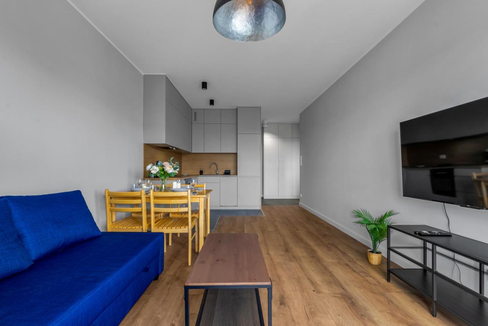 Bemowo - Parking, Balcony & Workspace - By Rentujemy Apartment *