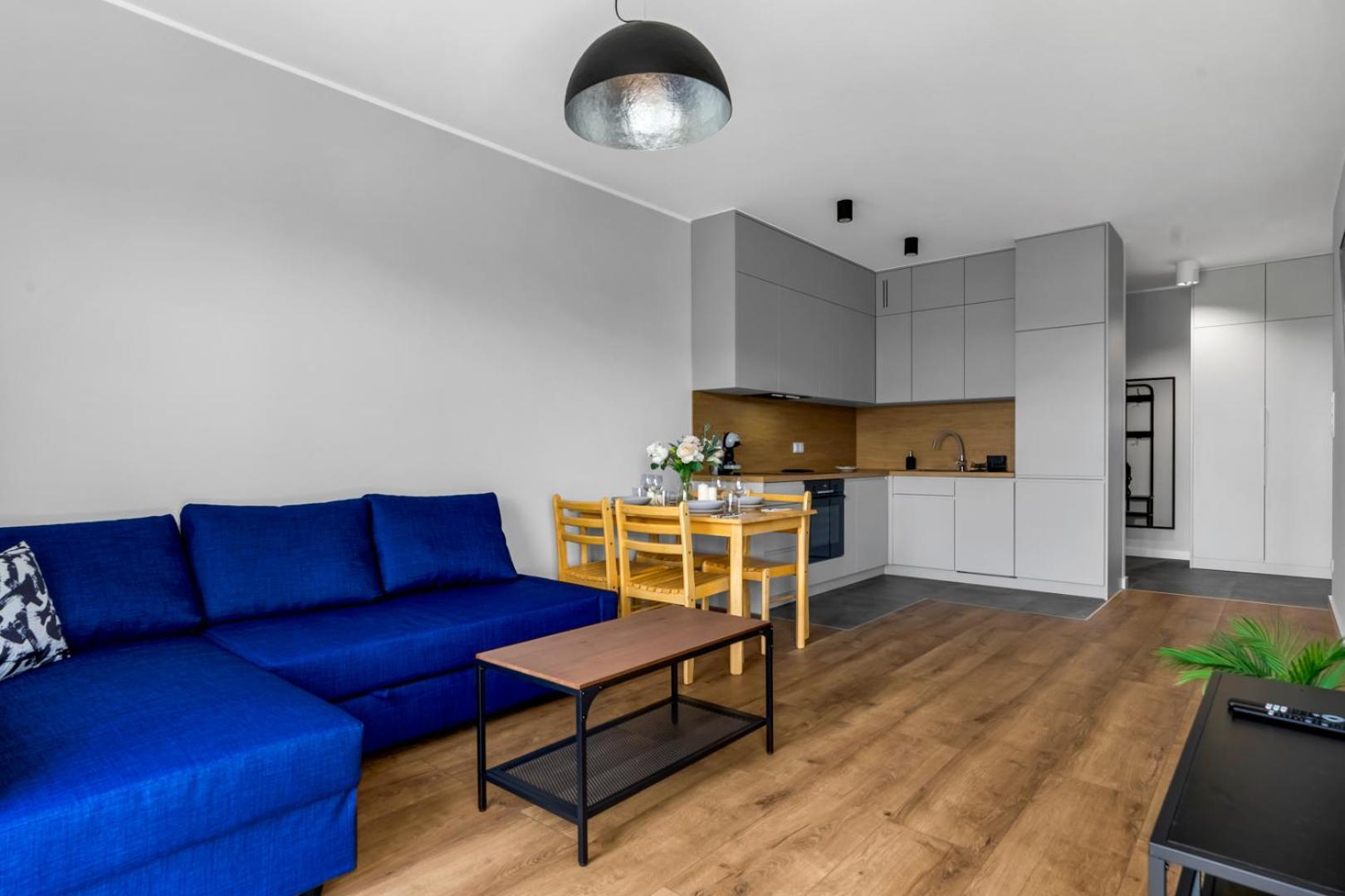 Apartment Bemowo - Parking, Balcony & Workspace - By Rentujemy