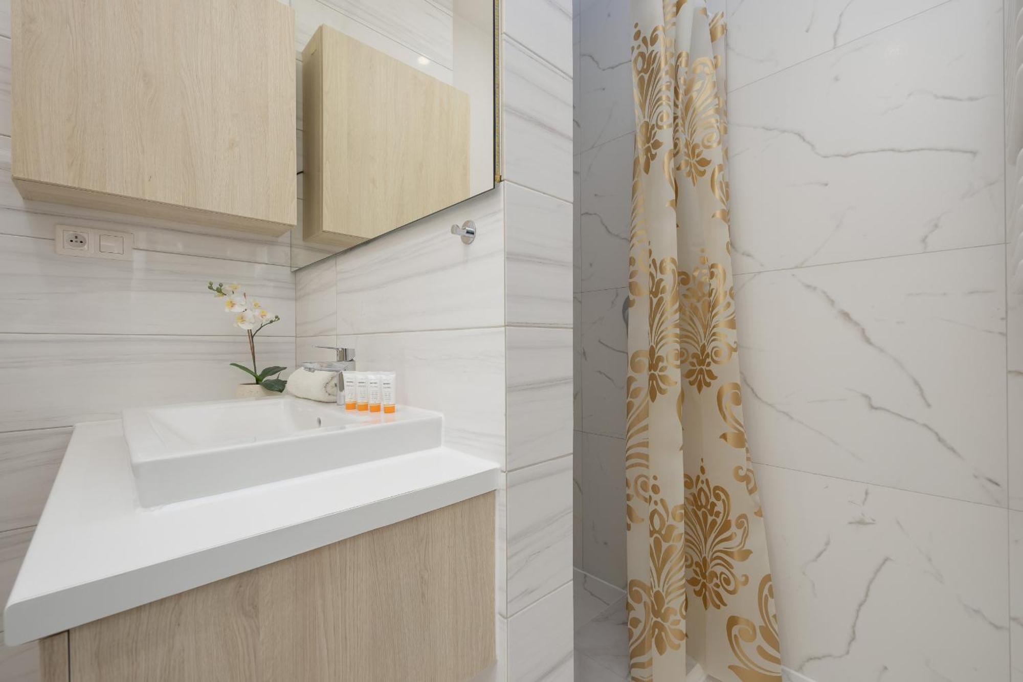 Apartment With Balcony In The Wola District Of By Renters
