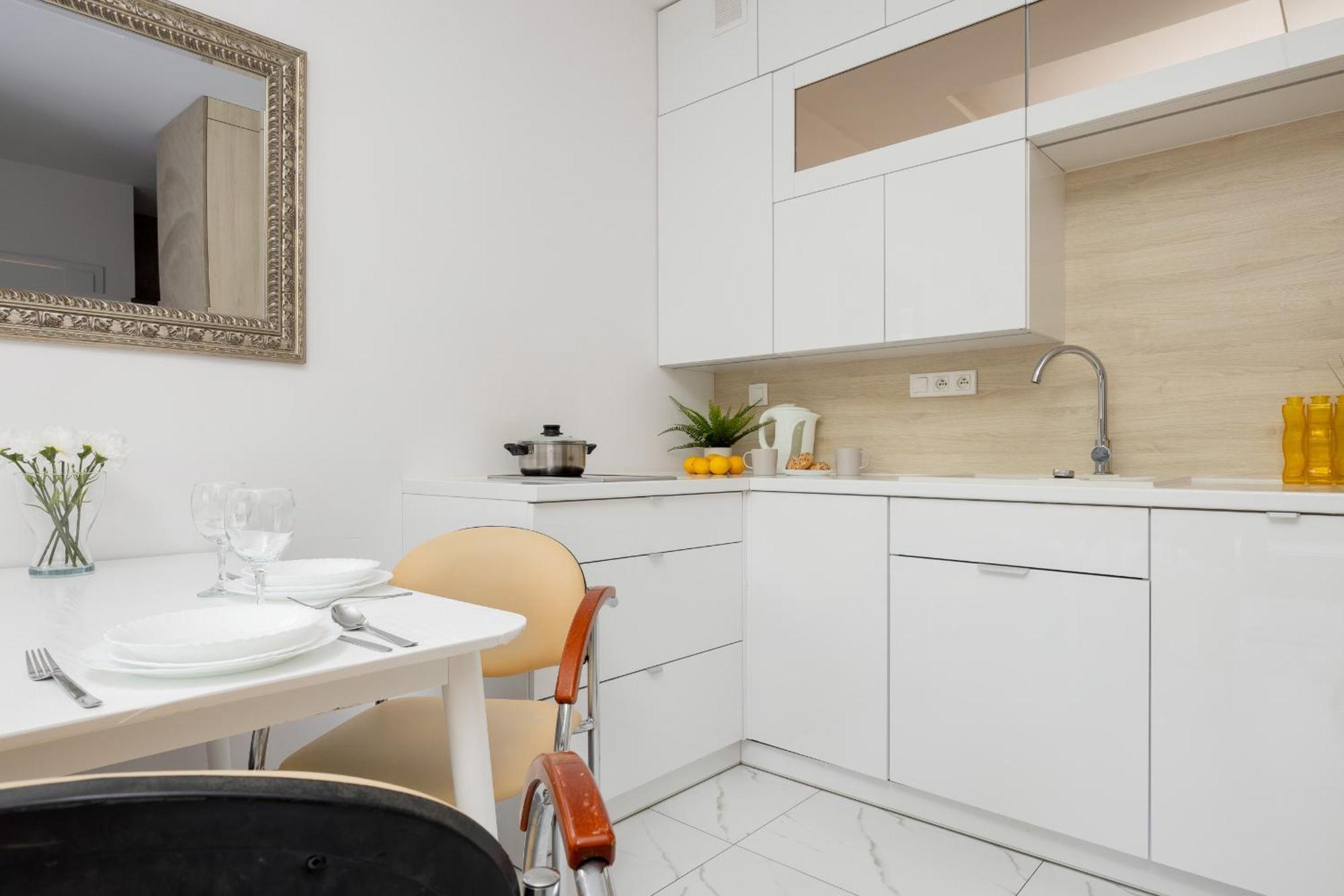 Apartment With Balcony In The Wola District Of By Renters *