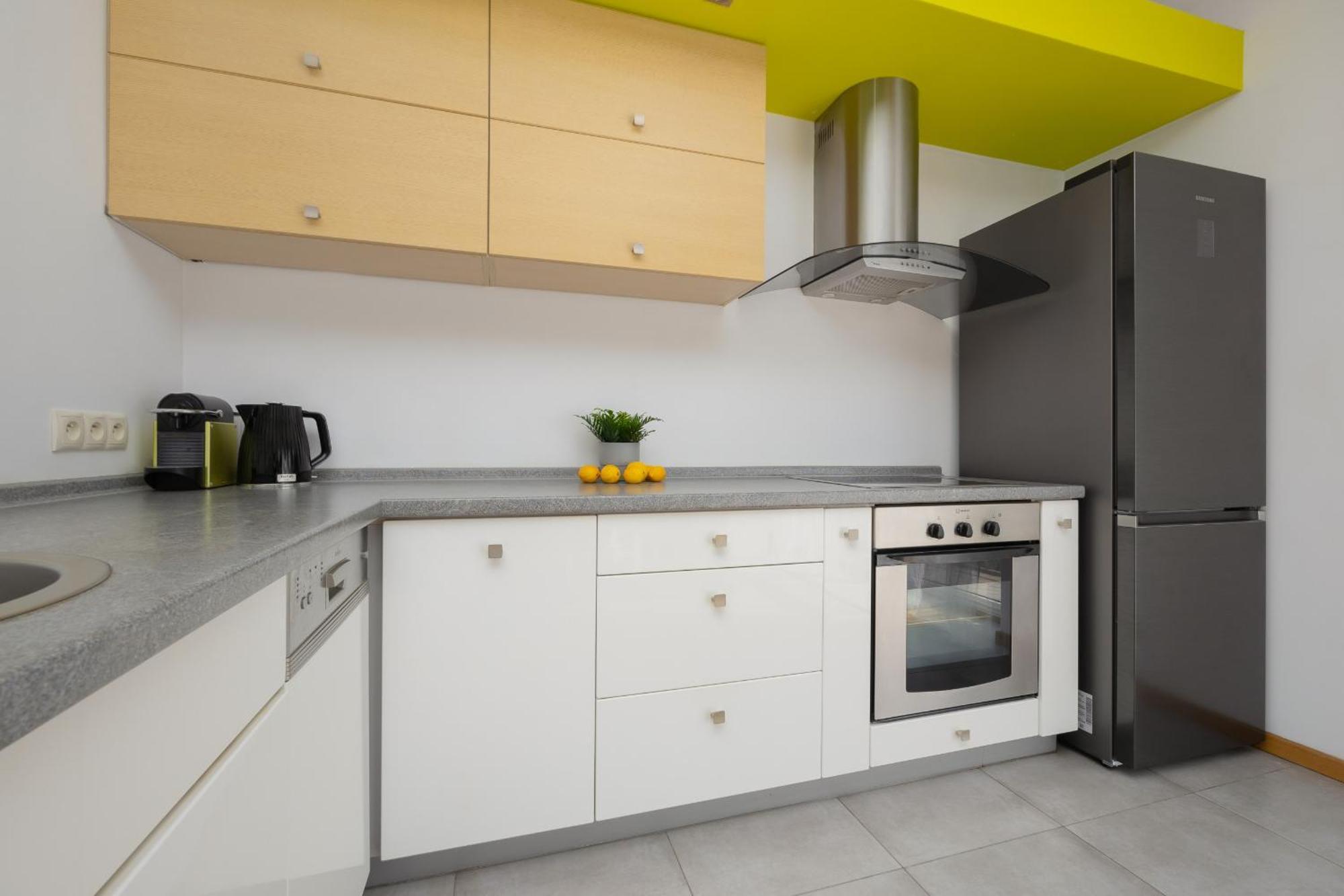 Sunny In The Heart Of By Renters