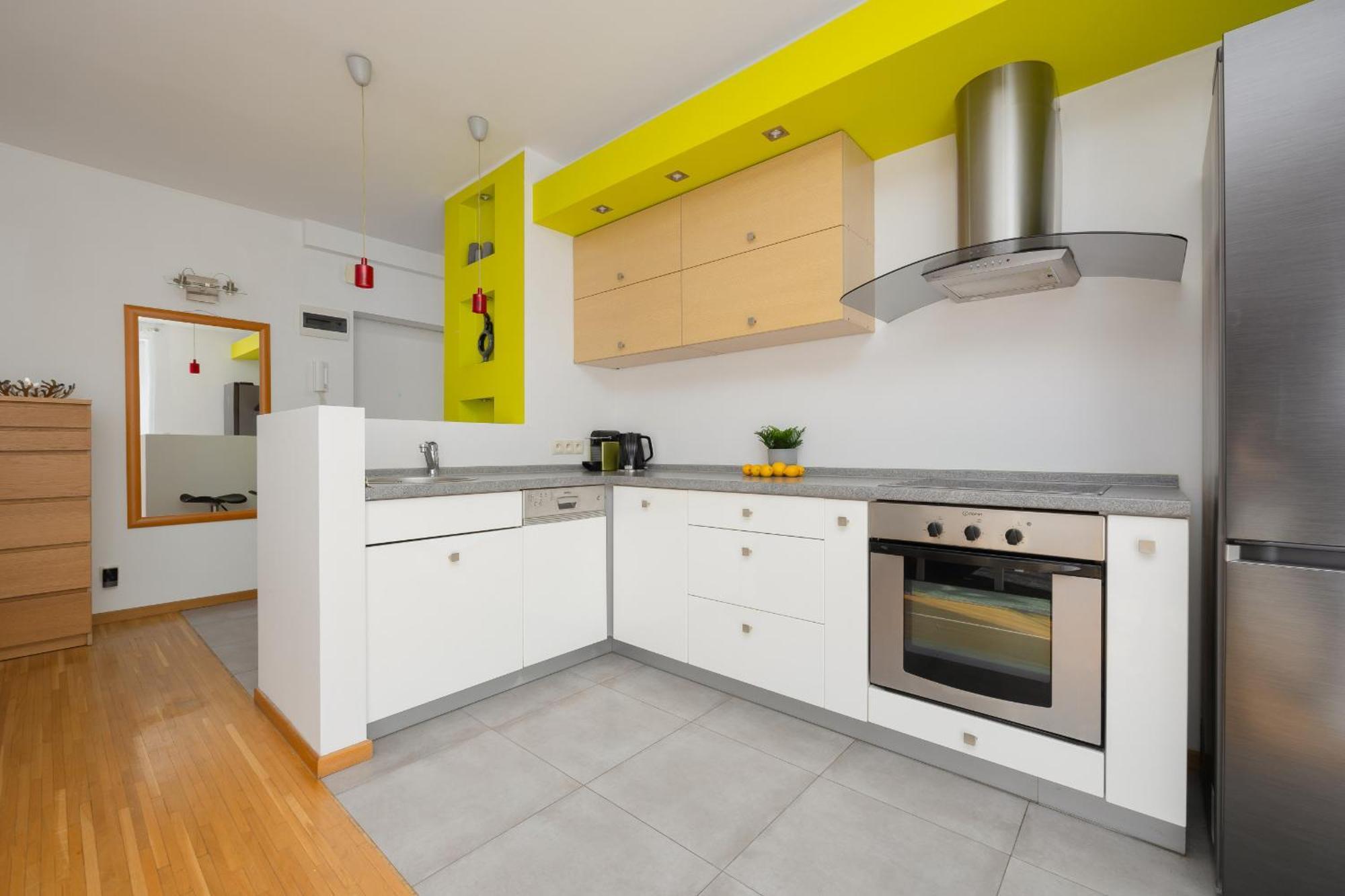 Sunny In The Heart Of By Renters