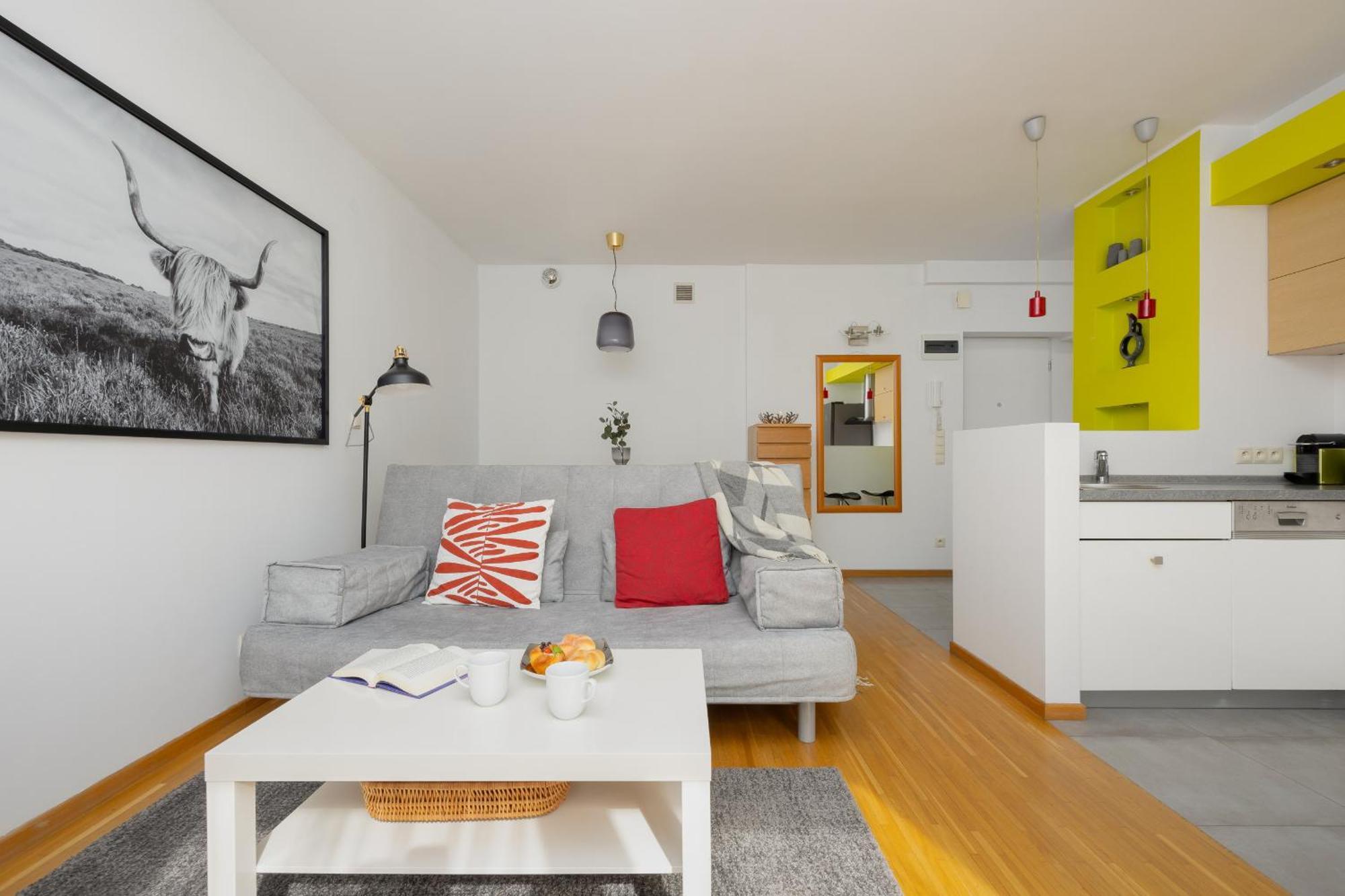 Apartment Sunny In The Heart Of By Renters Warsaw